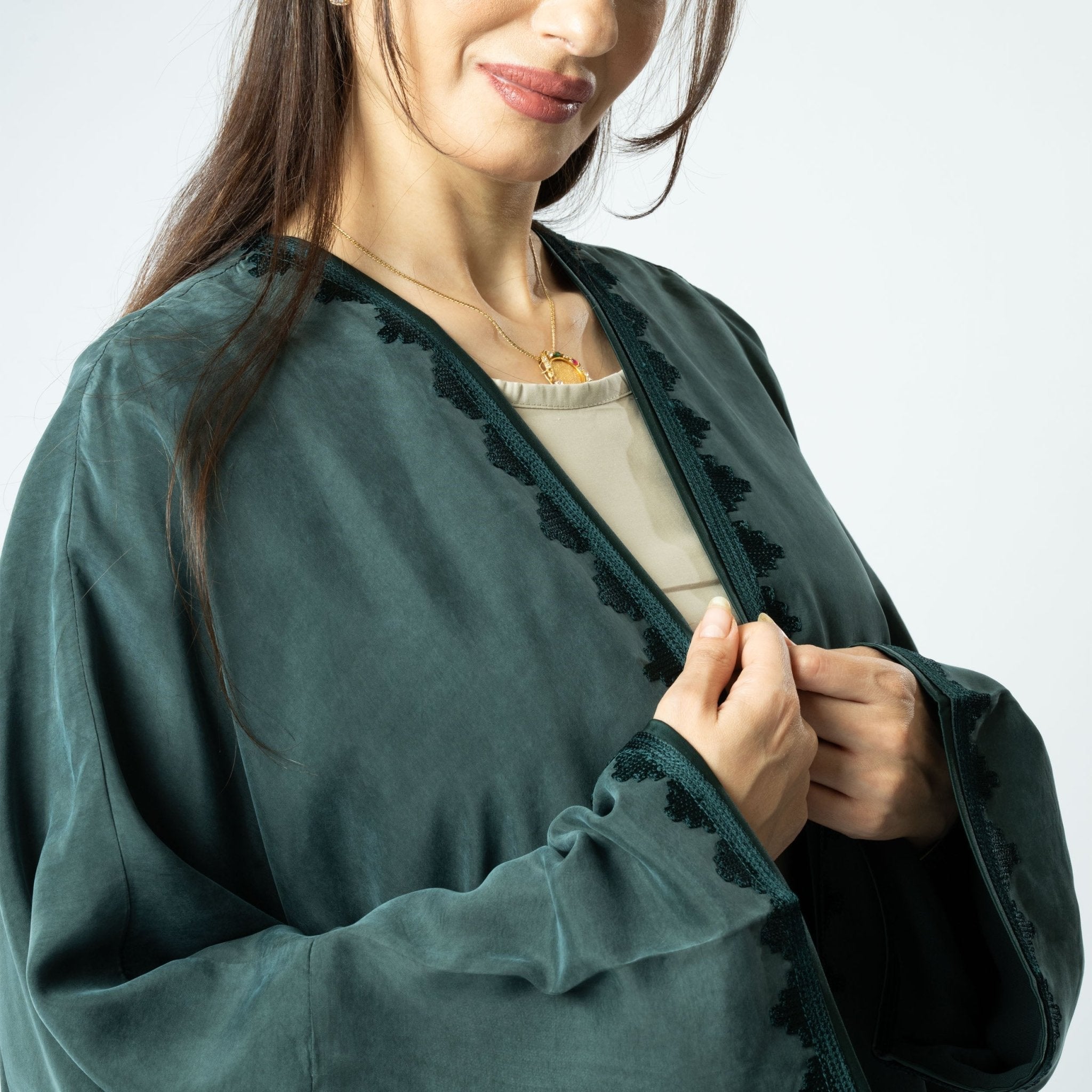 MRAAS2604 ABAYA - MRAISHA - MIRA Y MANO