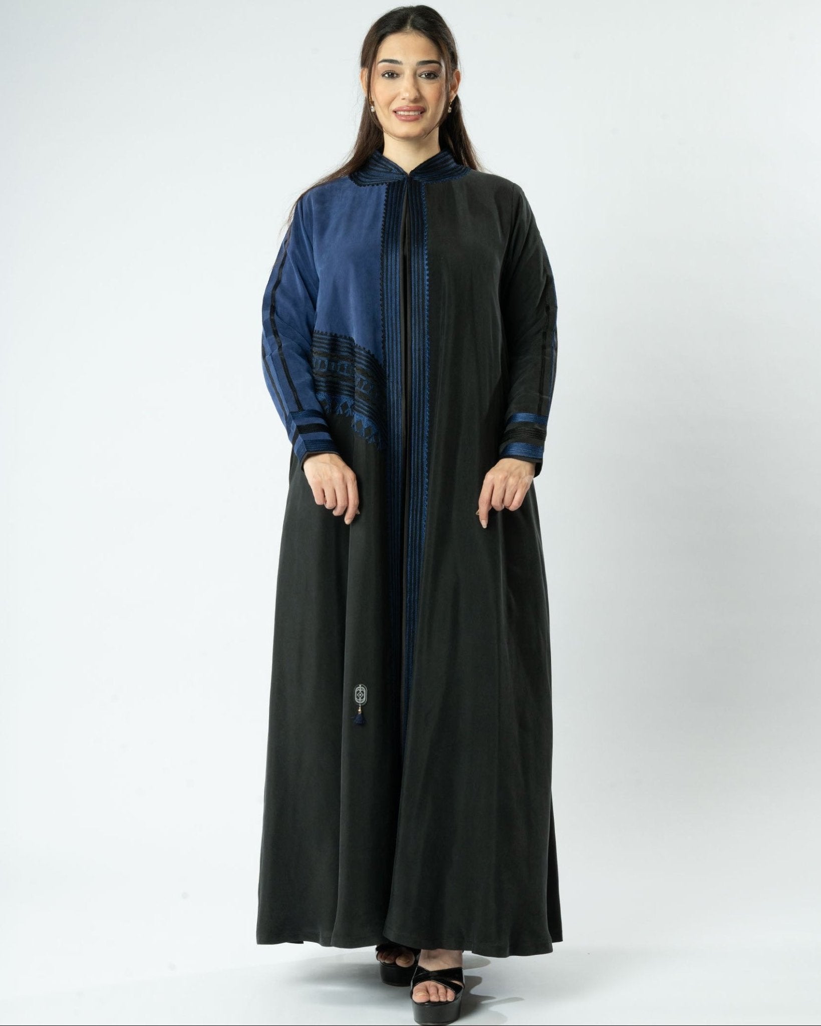 MRAAS2606 ABAYA - MRAISHA - MIRA Y MANO
