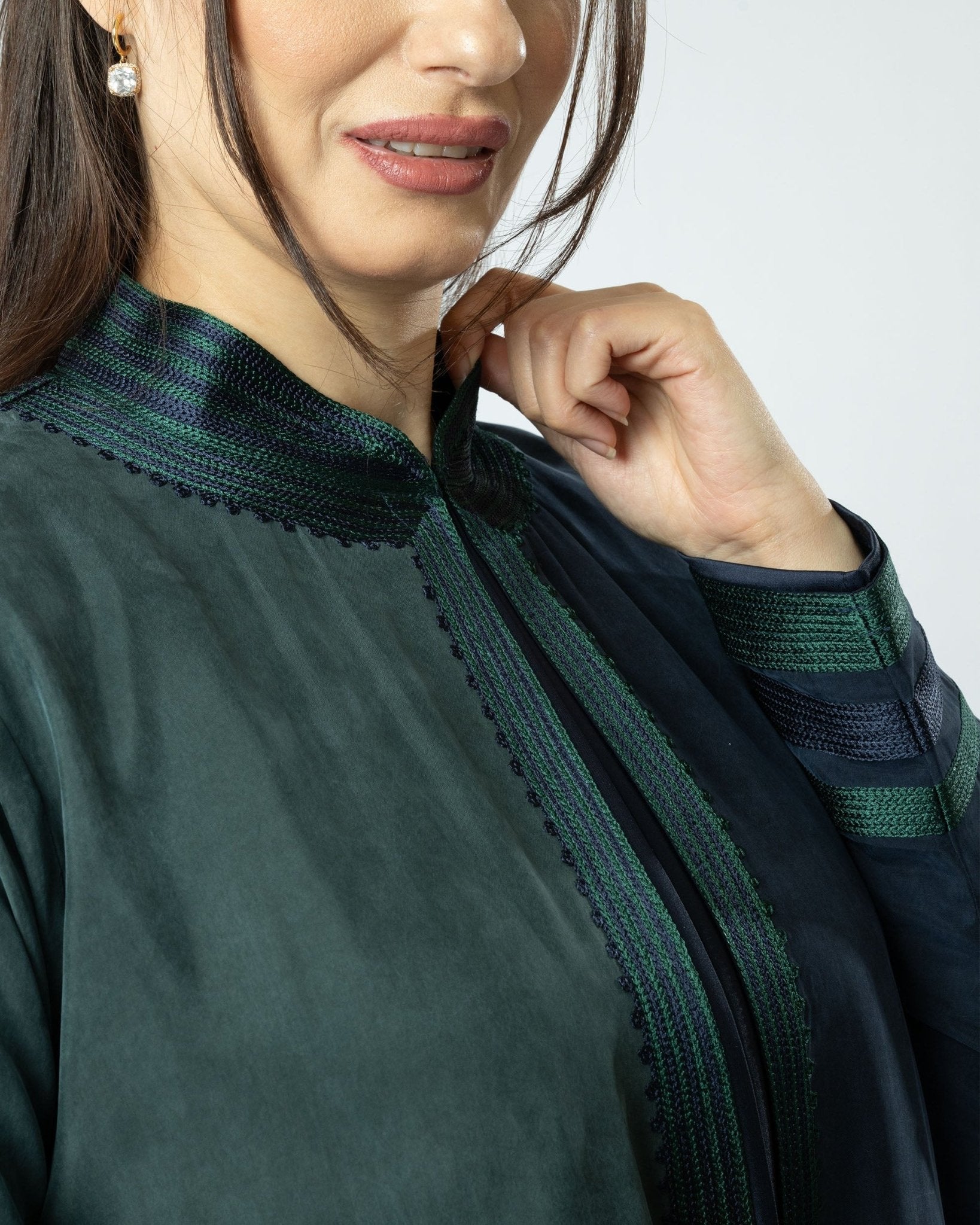 MRAAS2608 ABAYA - MRAISHA - MIRA Y MANO