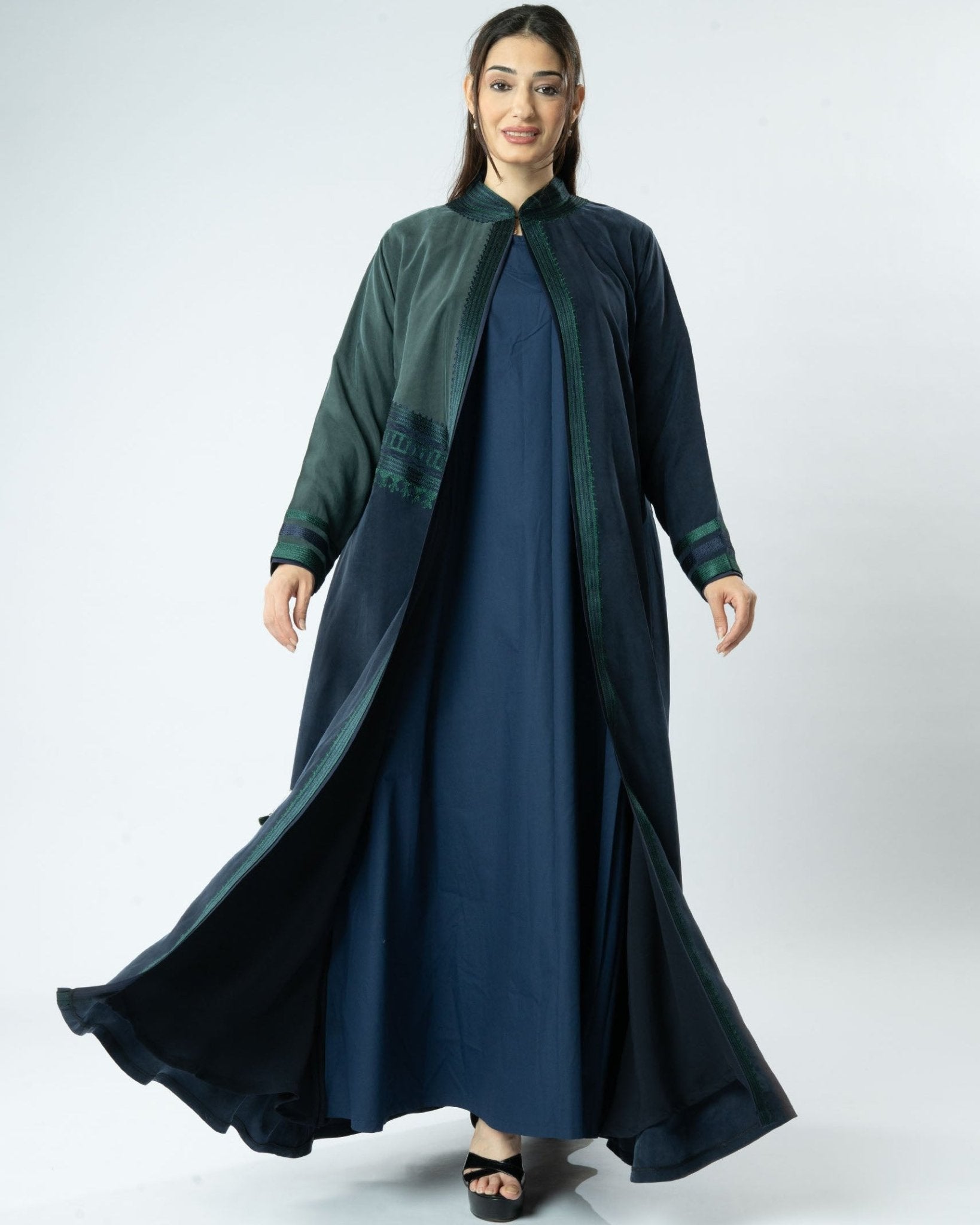 MRAAS2608 ABAYA - MRAISHA - MIRA Y MANO
