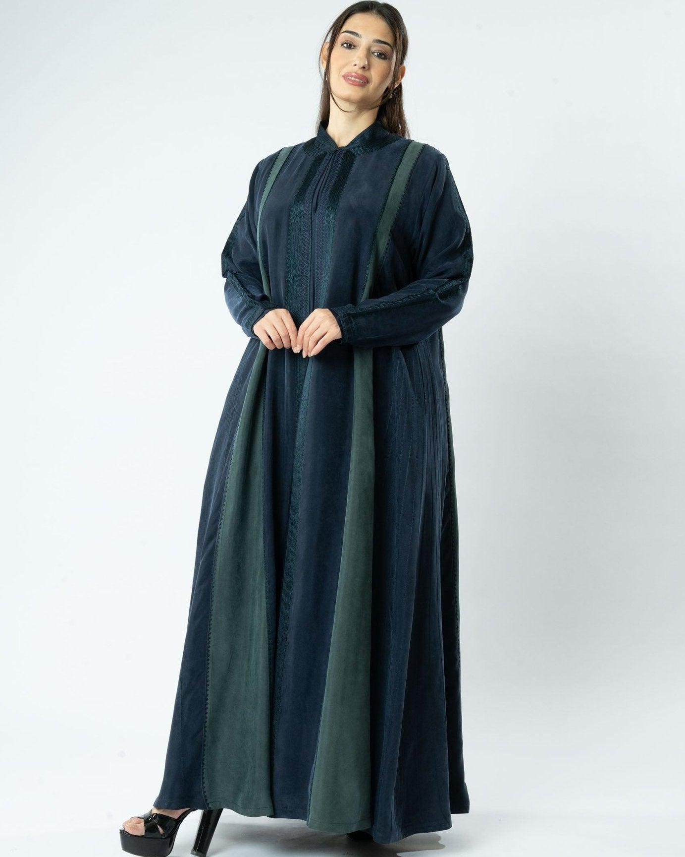 MRAAS2611 ABAYA - MRAISHA - MIRA Y MANO