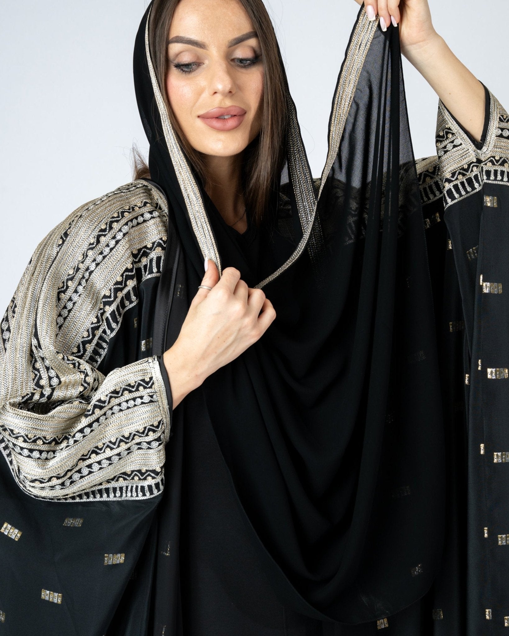 MRAAS2640 - Black Silk Abaya - MRAISHA - MIRA Y MANO