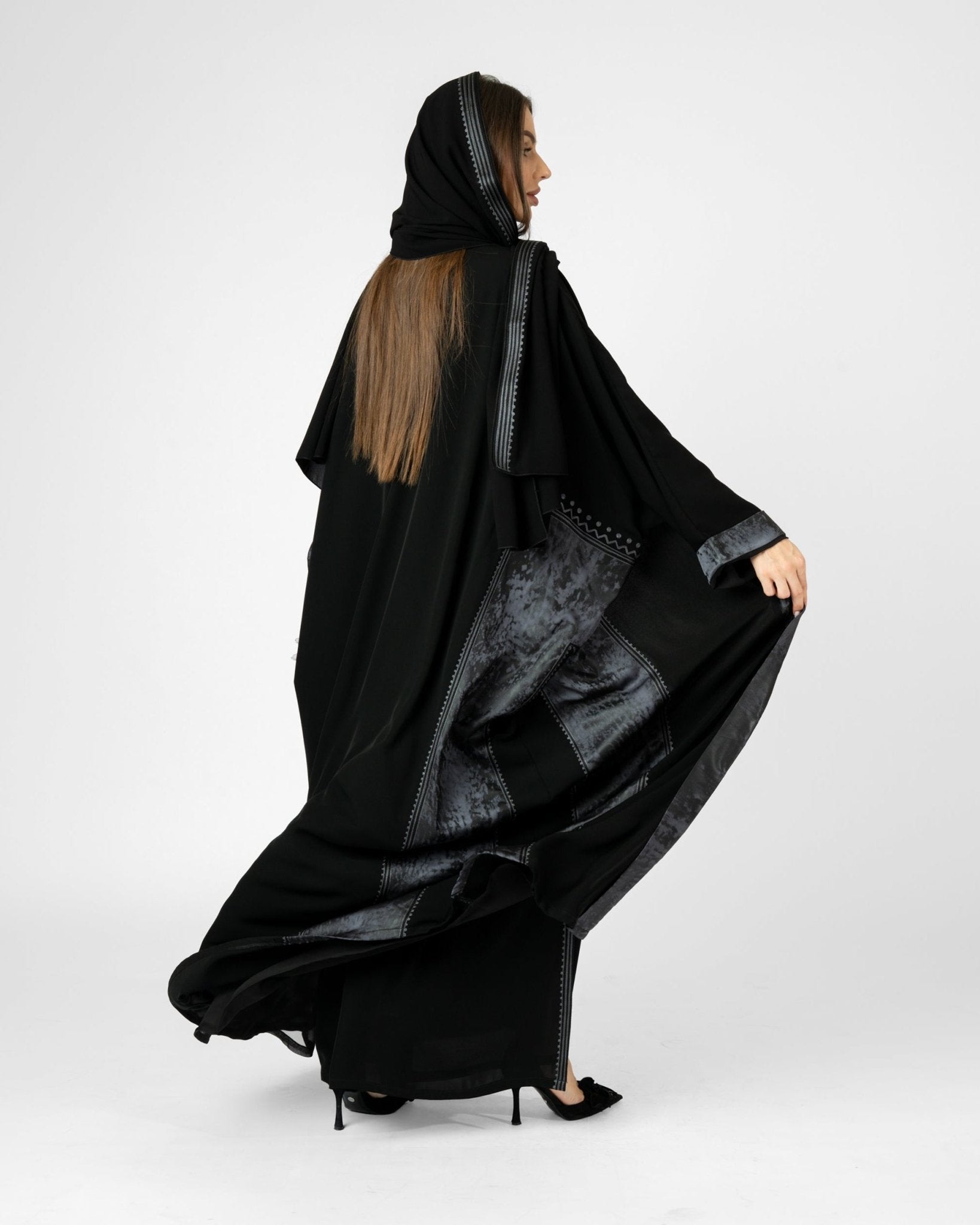 MRAAS2648 - Black Crepe Abaya Set - MRAISHA - MIRA Y MANO