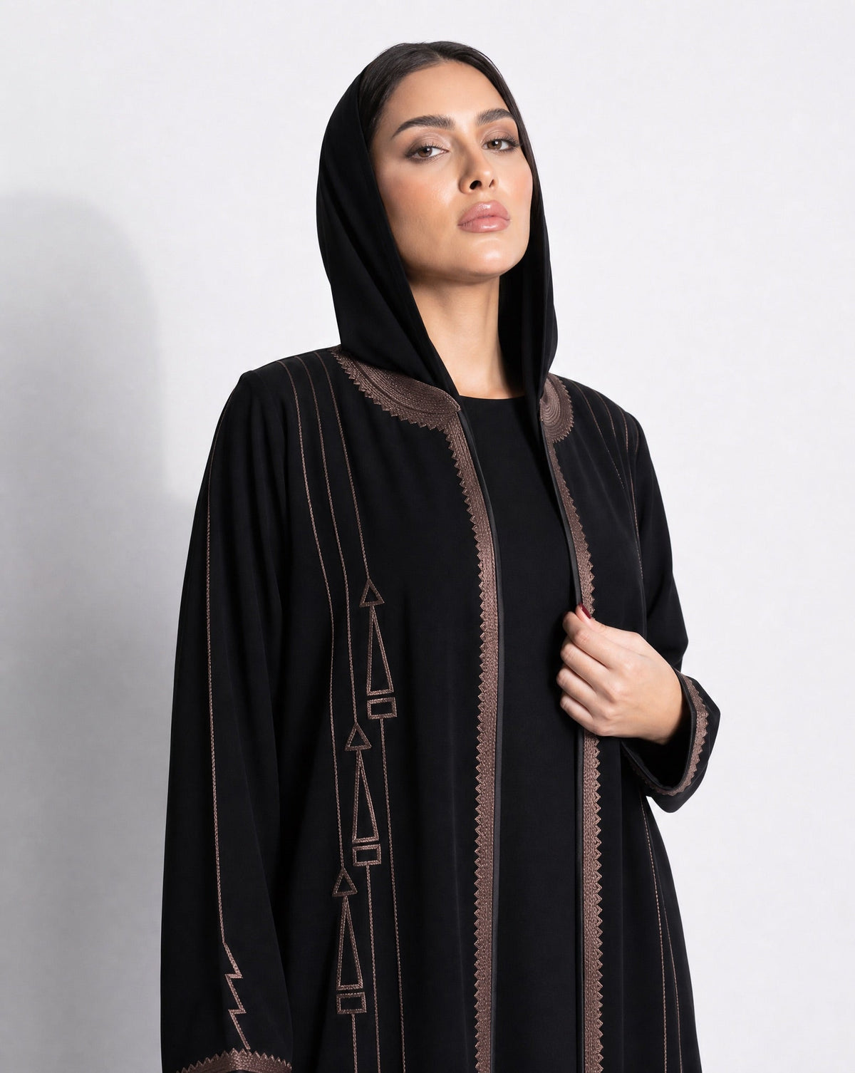 Simple A-Cut Embroidered Abaya - MRAISHA - MIRA Y MANO