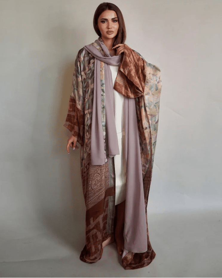 BLOOM ABAYA - NAKHLAH - MIRA Y MANO