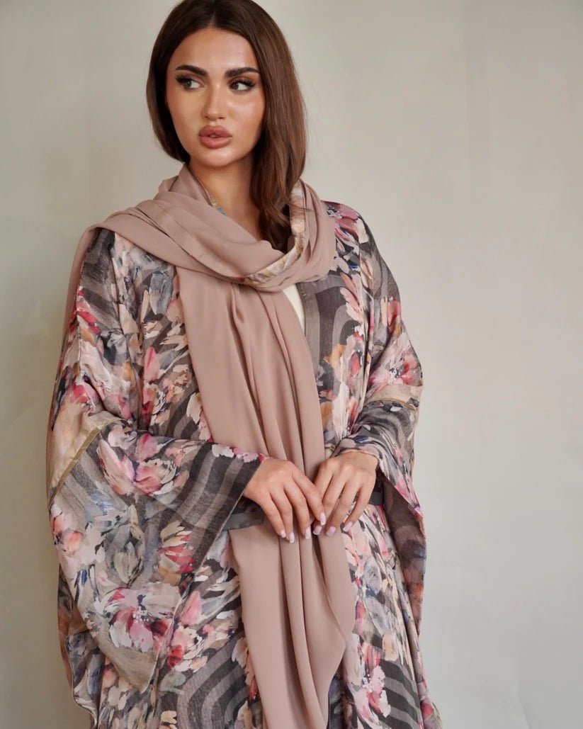 FLORA ABAYA - NAKHLAH - MIRA Y MANO