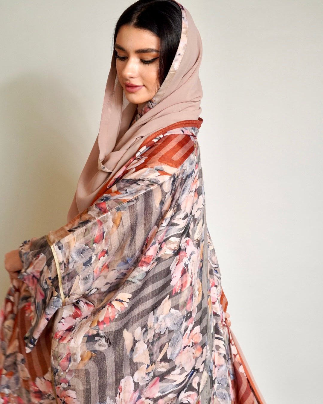 MATCHA BLOOM ABAYA - NAKHLAH - MIRA Y MANO