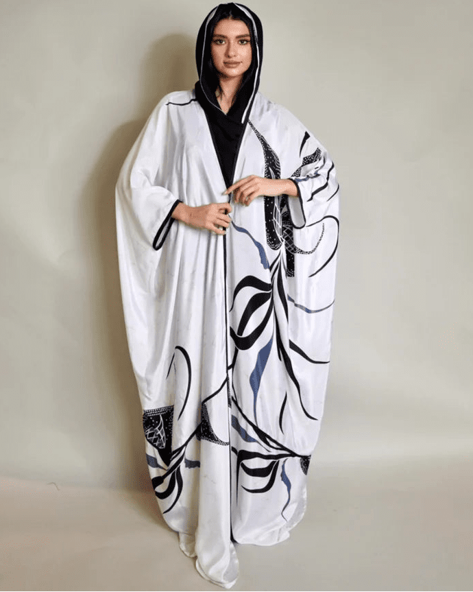 PETAL WHITE ABAYA - NAKHLAH - MIRA Y MANO