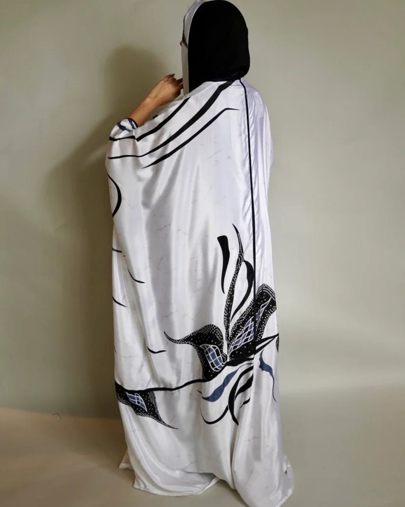 PETAL WHITE ABAYA - NAKHLAH - MIRA Y MANO