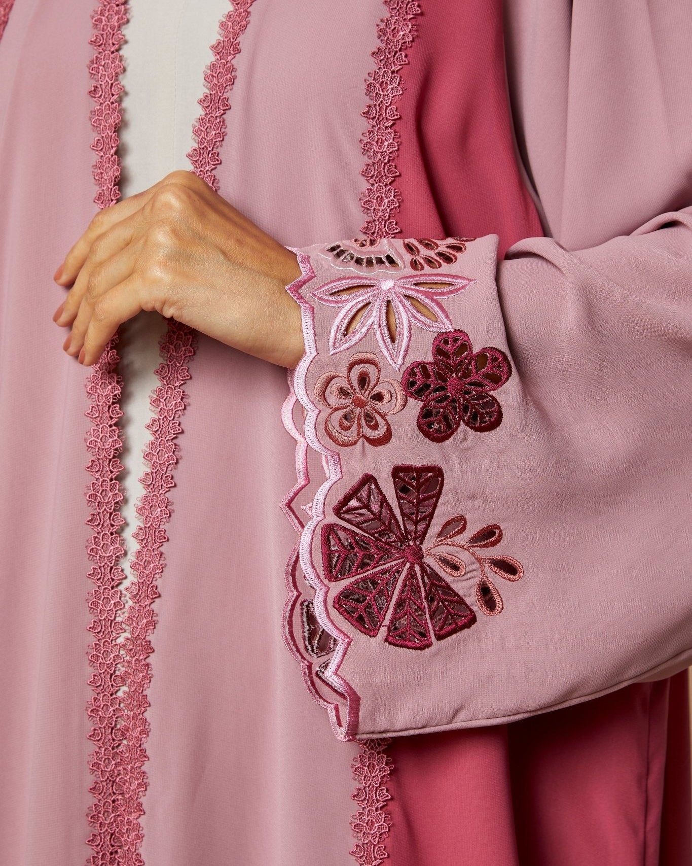 NM - 413 PINK ABAYA - NM BOUTIQUE - MIRA Y MANO