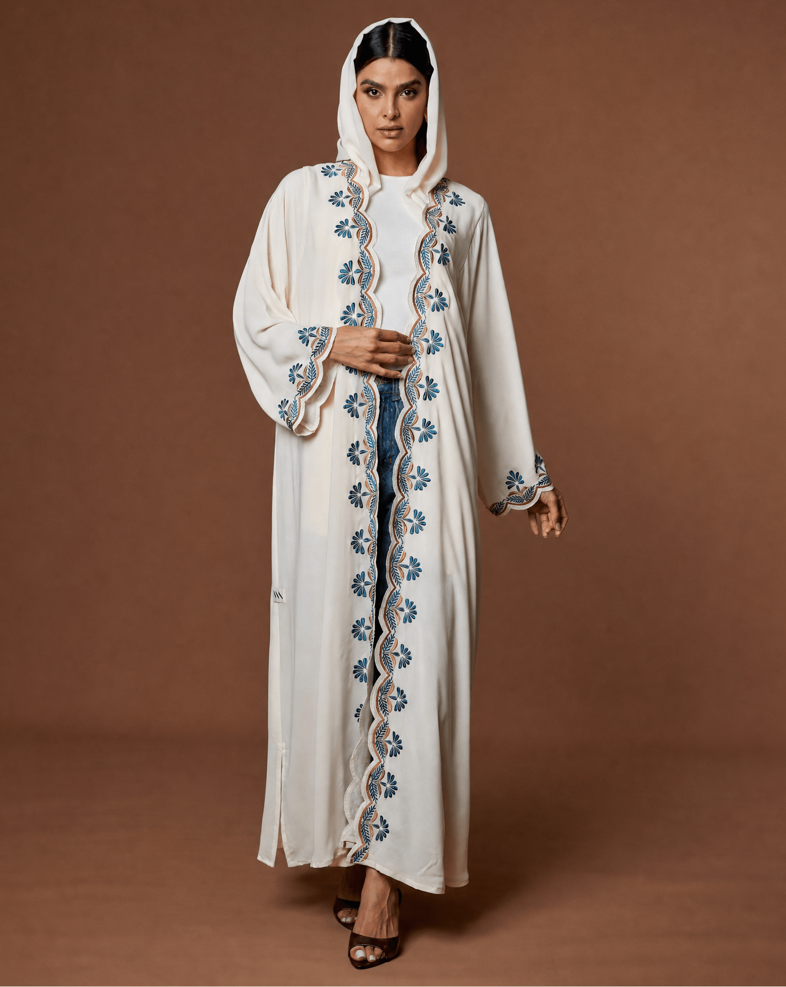 NM 604 BEIGE ABAYA - NM BOUTIQUE - MIRA Y MANO