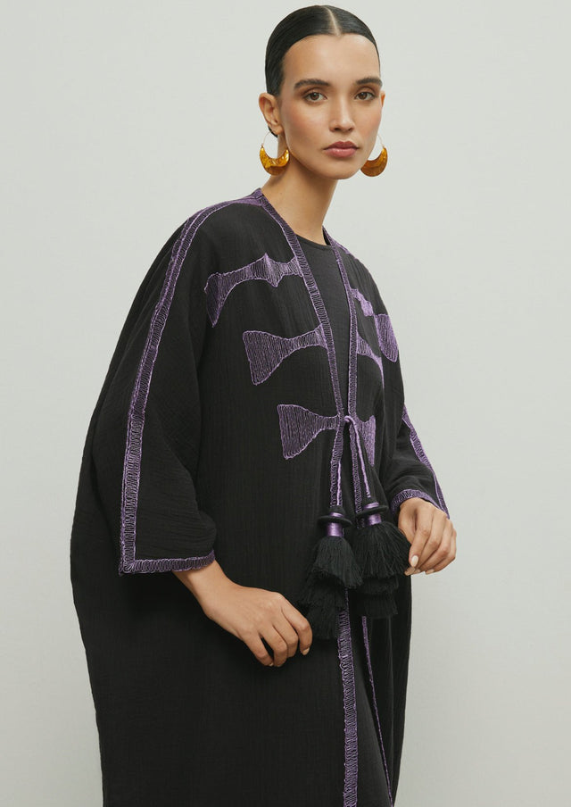 PURPLE EMB TBLK ABAYA - NORA AL SHAIKH - MIRA Y MANO