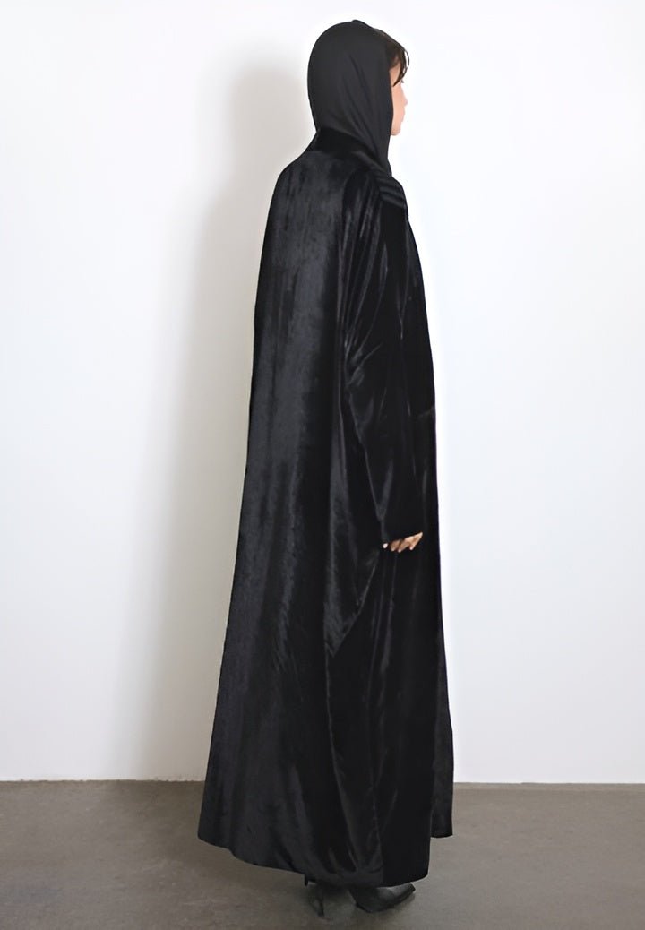 VELVET GLOVES - BLK ABAYA - NORA AL SHAIKH - MIRA Y MANO