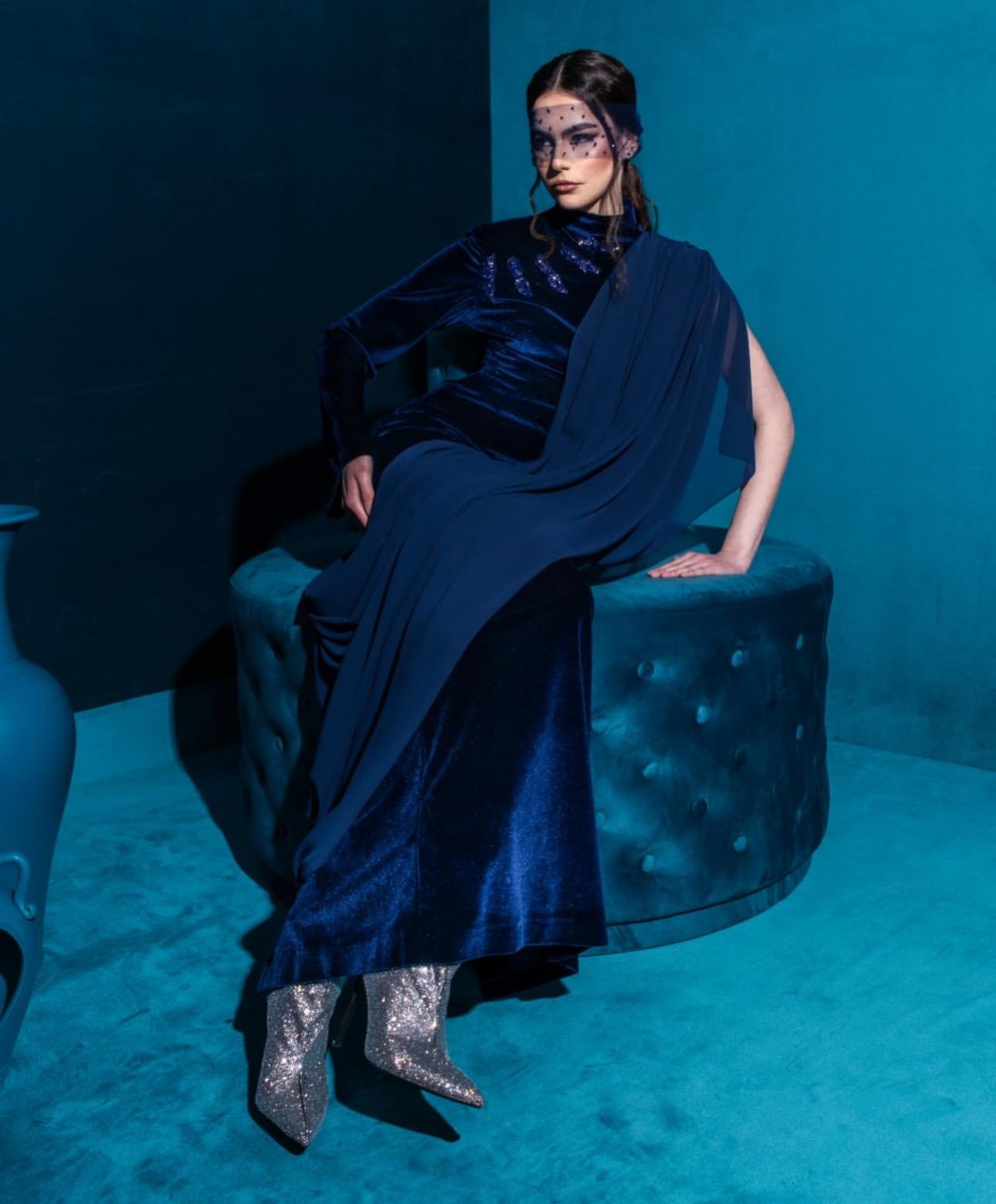 RMD25 - 5 - M BLUE DRESS - NOUR ABDUL - MIRA Y MANO