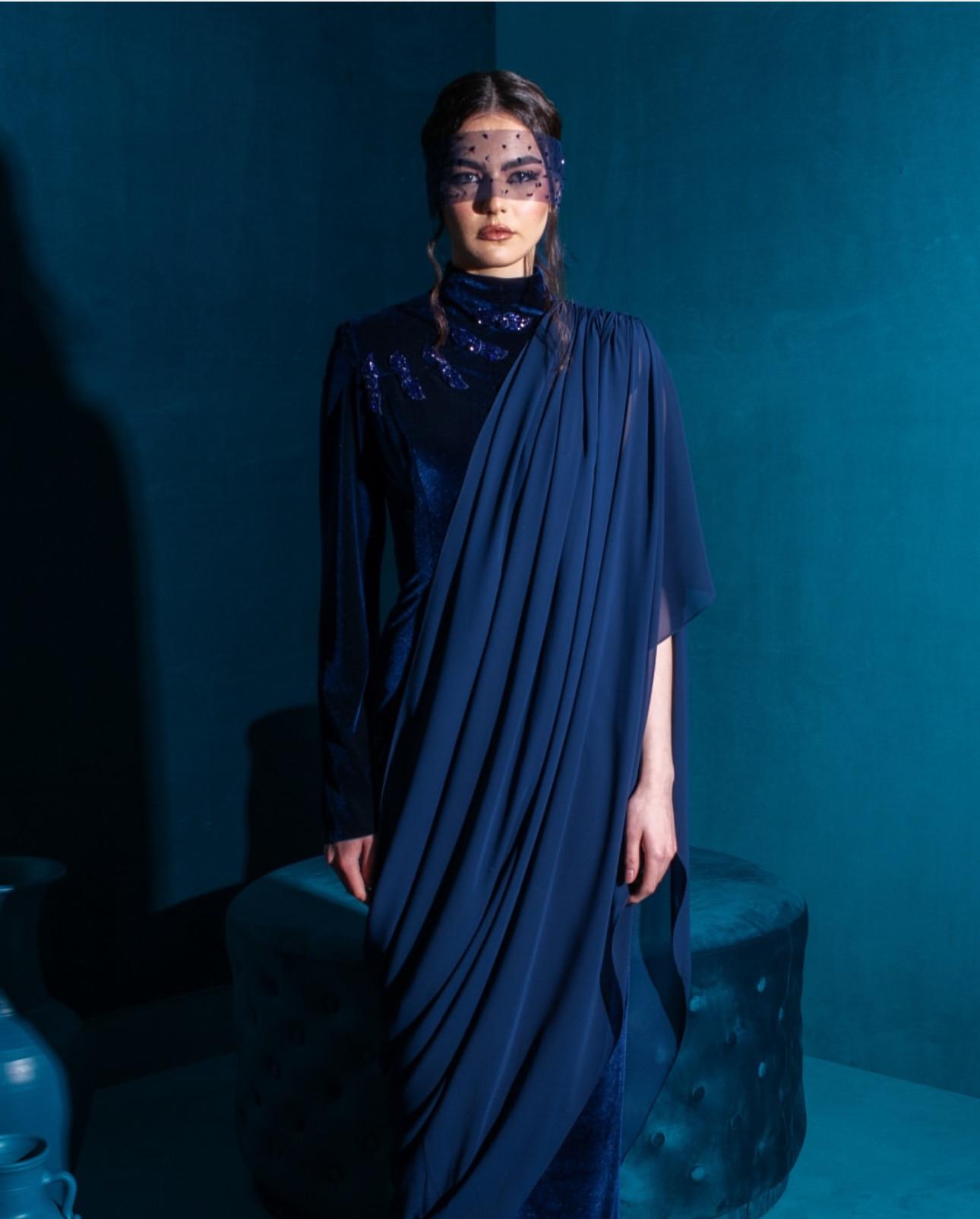 RMD25 - 5 - M BLUE DRESS - NOUR ABDUL - MIRA Y MANO