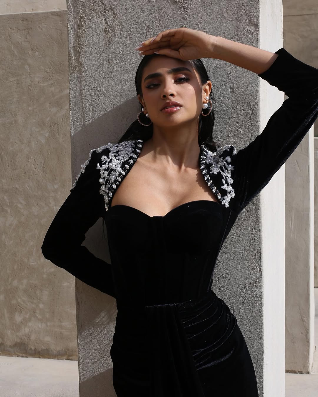 SUM24NA01 DRESS - NOUR ALDHAHRI - MIRA Y MANO