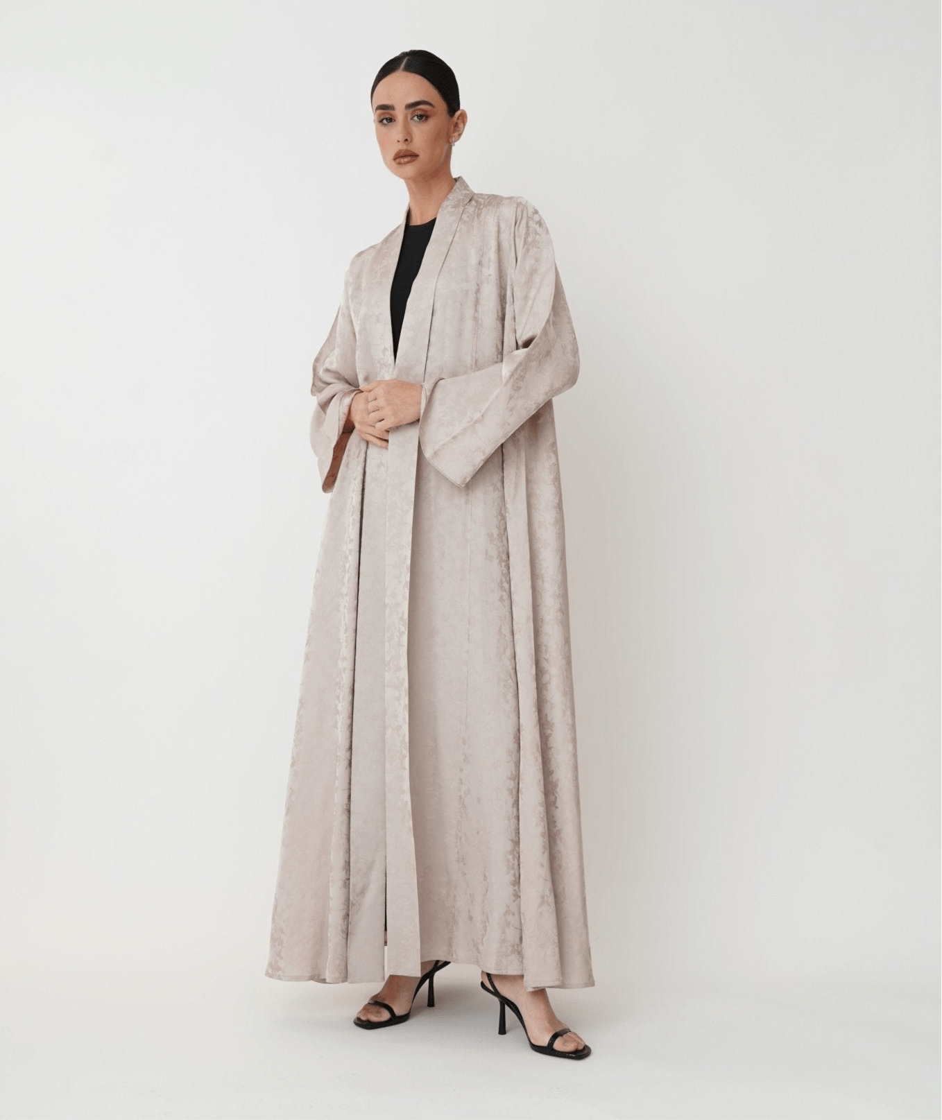 ST.132P ABAYA - NOWAYER - MIRA Y MANO