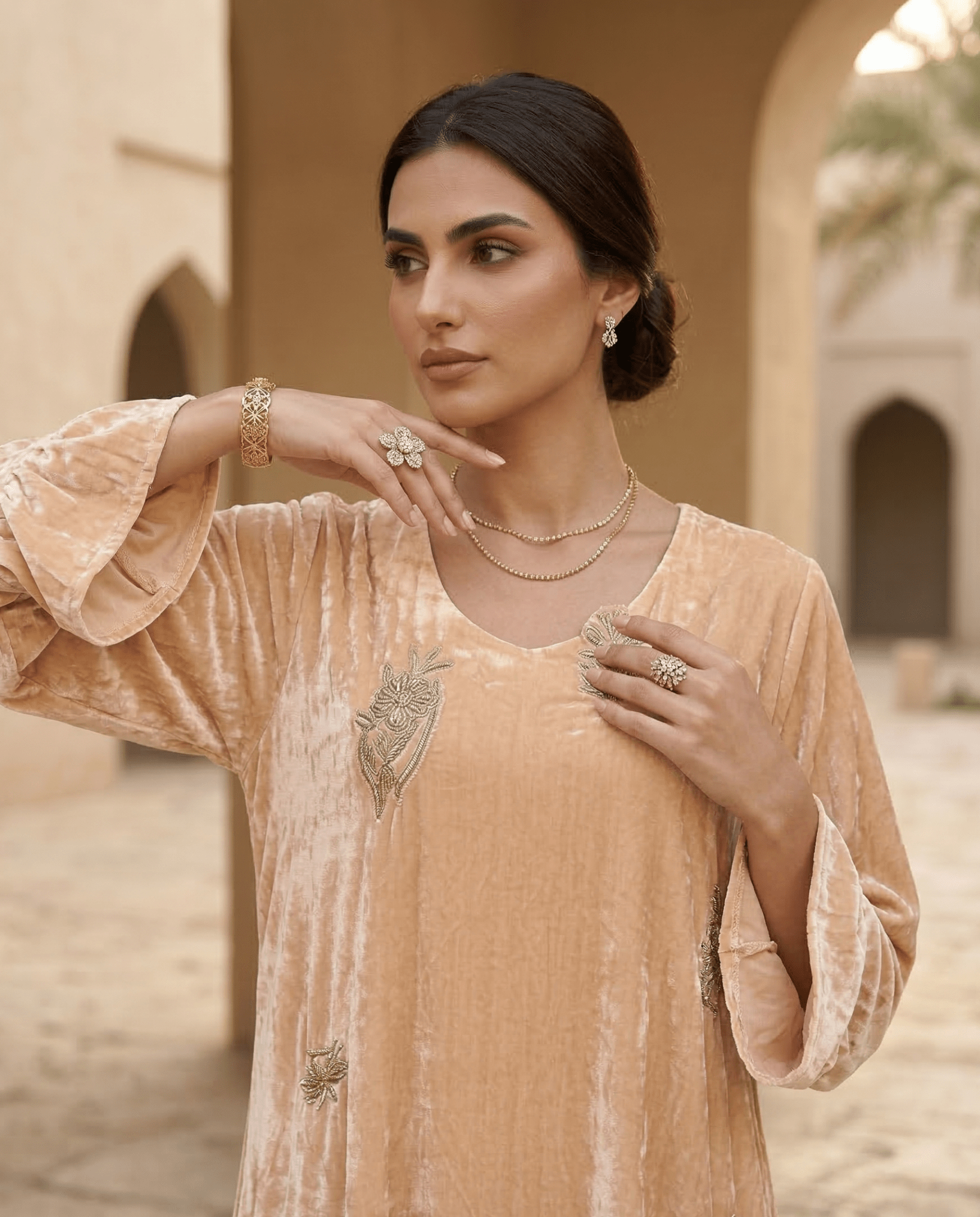 OP008 JALABIAH - OPAL - MIRA Y MANO