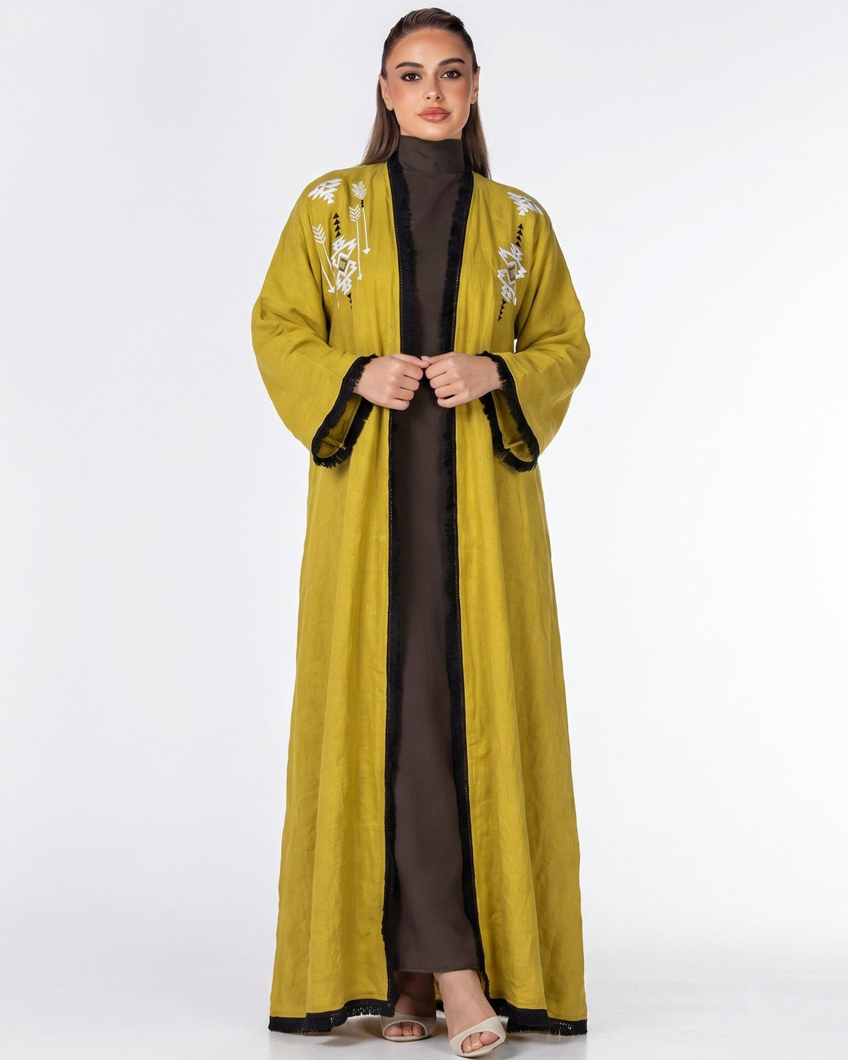 AMALA-YL – عباية – MIRA Y MANO