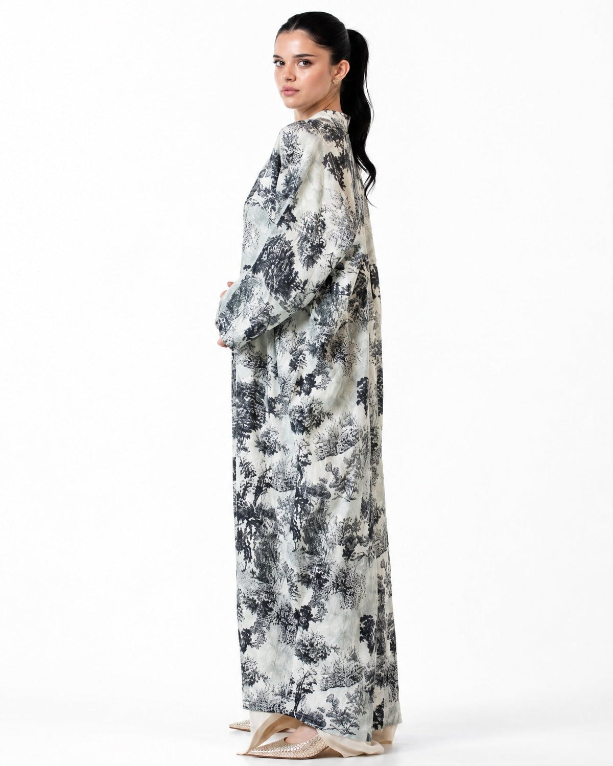 Dusk – Light Gray Linen Abaya - ORANGE BLOSSOM - MIRA Y MANO