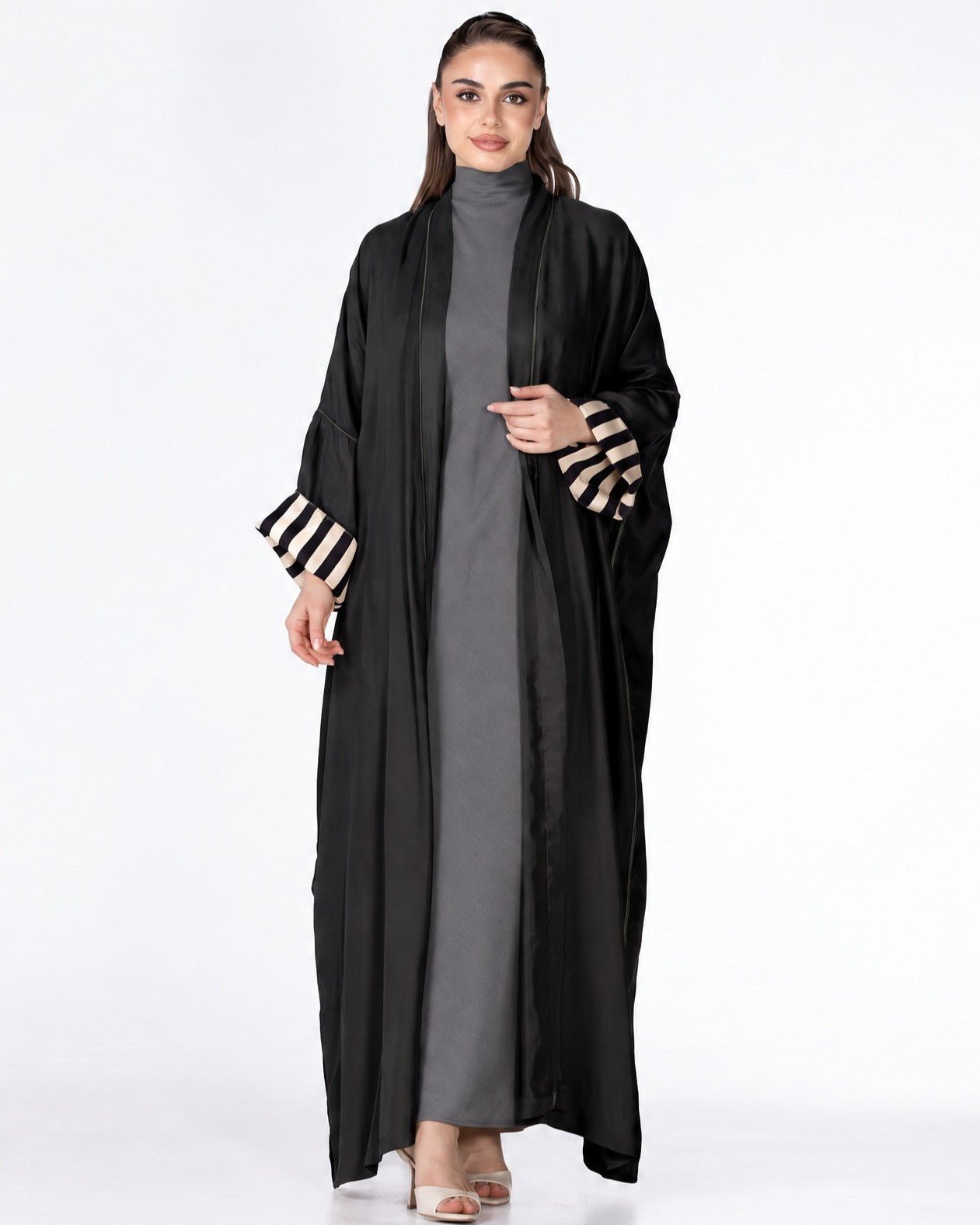 HARMONY 2.0-BK – عباية من الحرير المغسول بالأسود – MIRA Y MANO