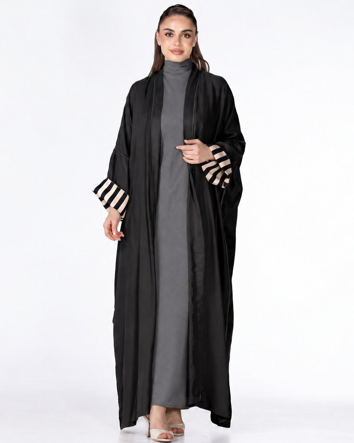 HARMONY 2.0-BK – عباية من الحرير المغسول بالأسود – MIRA Y MANO