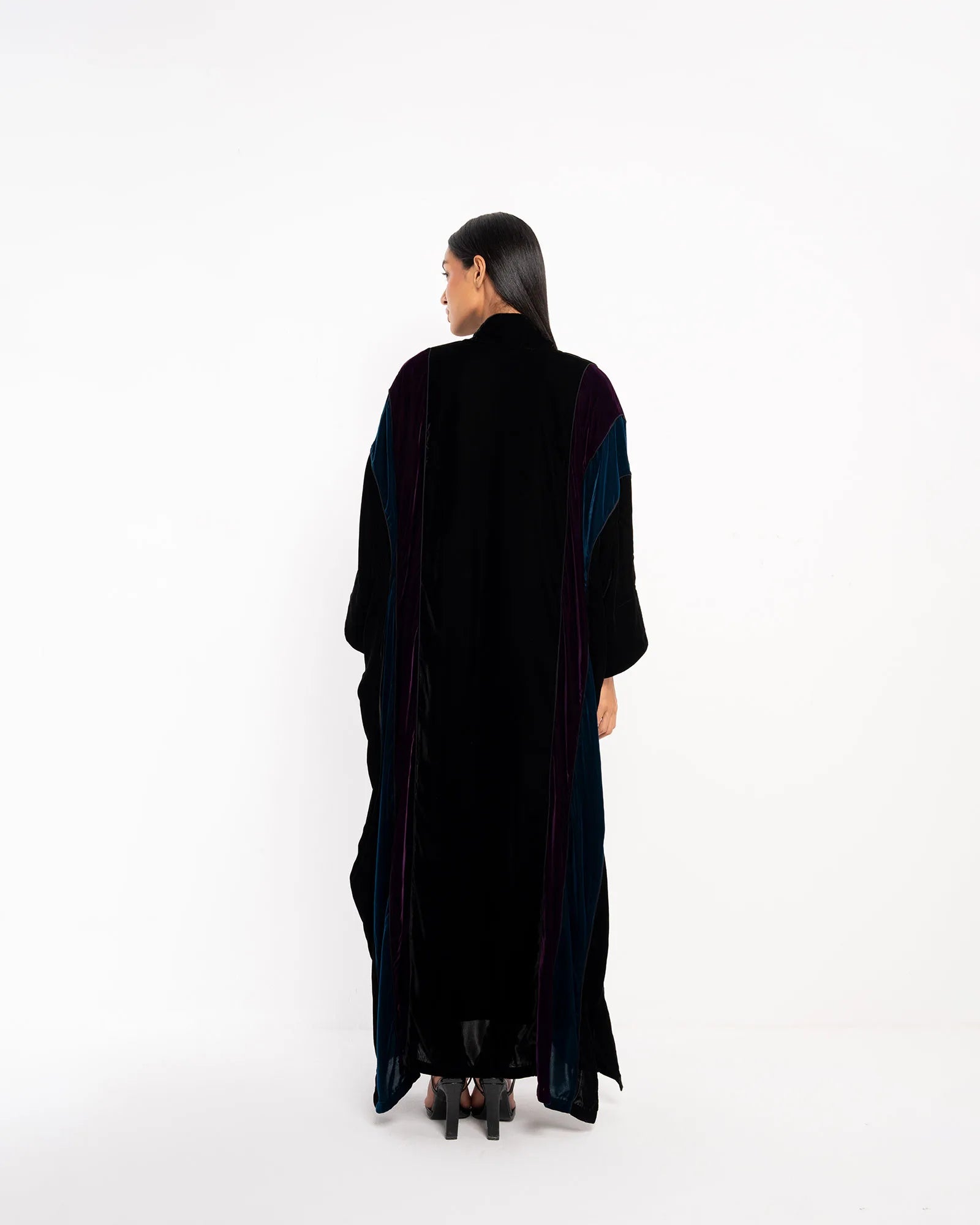 MOMEN - BK ABAYA - ORANGE BLOSSOM - MIRA Y MANO