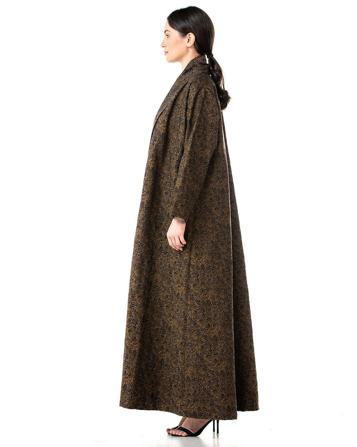Praline – Saddle Brown Jacquard Abaya - MIRA Y MANO