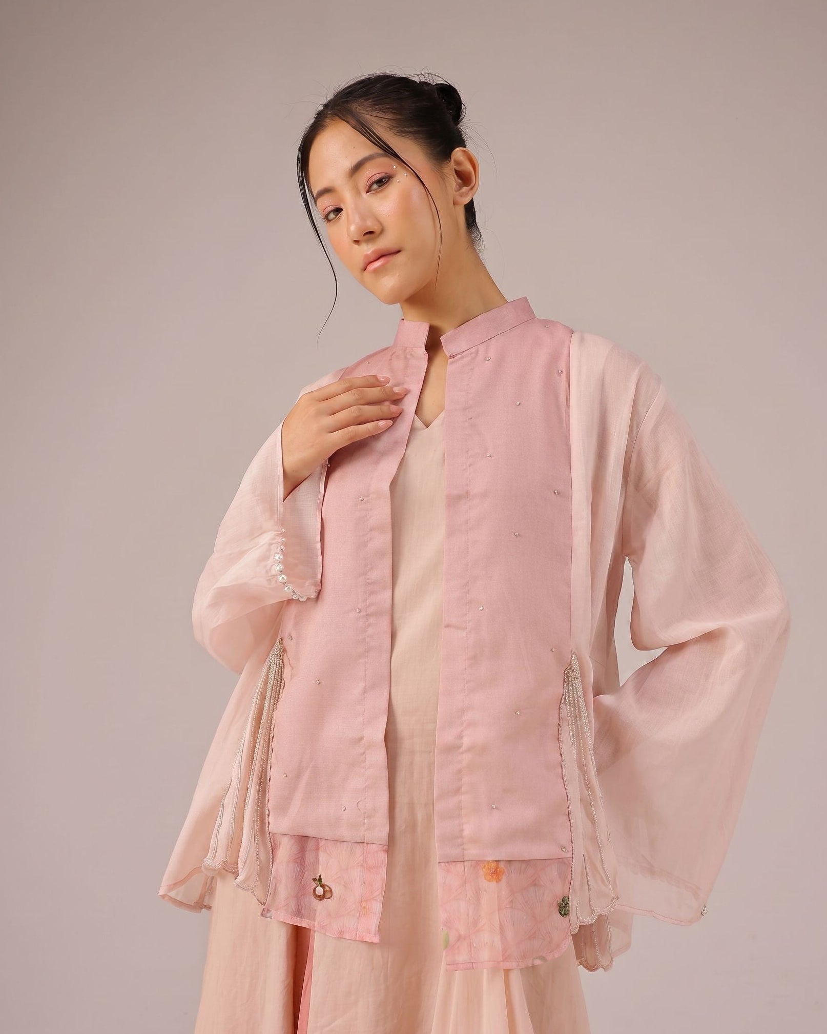 BLUSH PEARL JACKET - OUR DVE - MIRA Y MANO