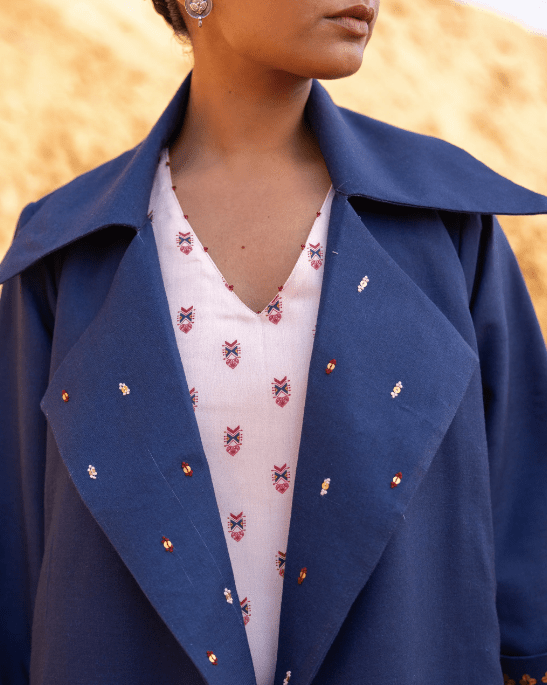 KOSHA - NV - J ABAYA COAT - OUR DVE - MIRA Y MANO