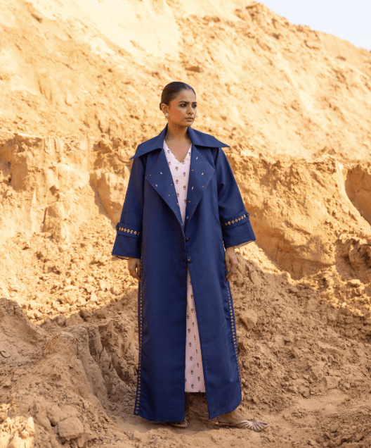 KOSHA - NV - J ABAYA COAT - OUR DVE - MIRA Y MANO