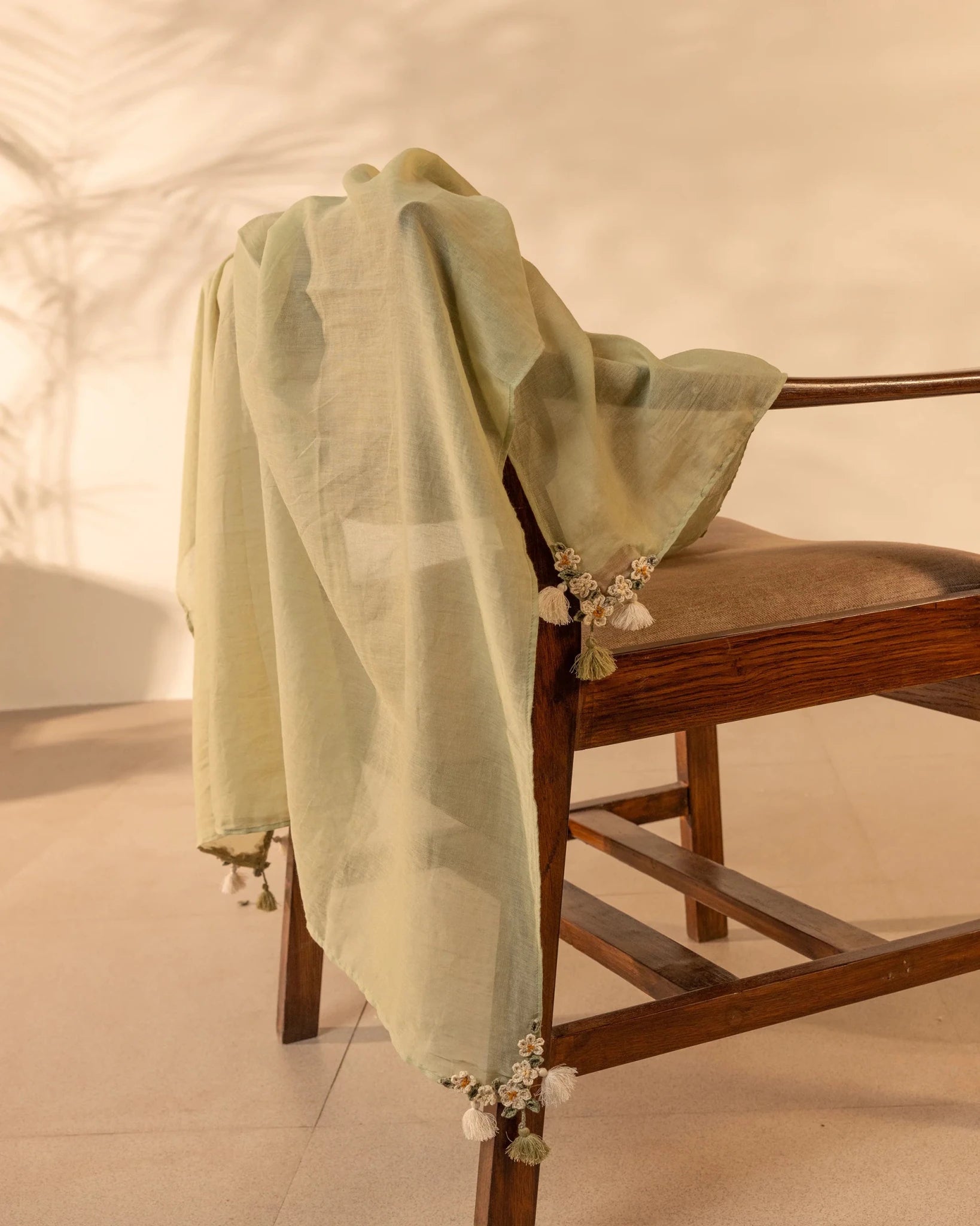 MINT BLOOM SCARF - OUR DVE - MIRA Y MANO