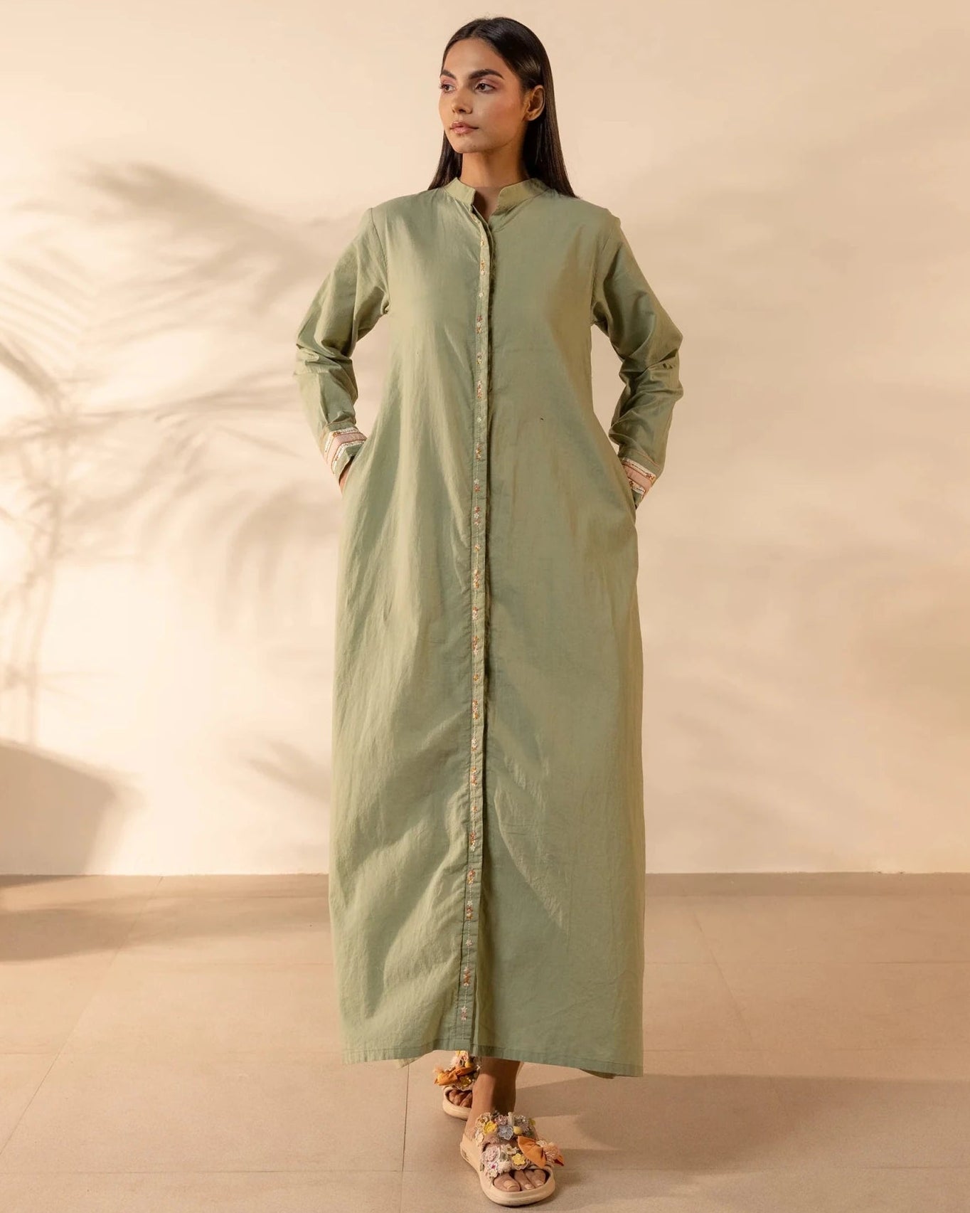 WHIMSY - GR DRESS - OUR DVE - MIRA Y MANO