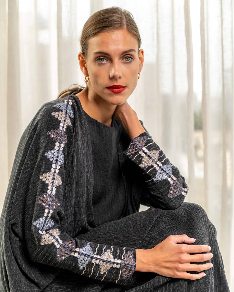 340085 ABAYA - PEARL COLLECTION - MIRA Y MANO