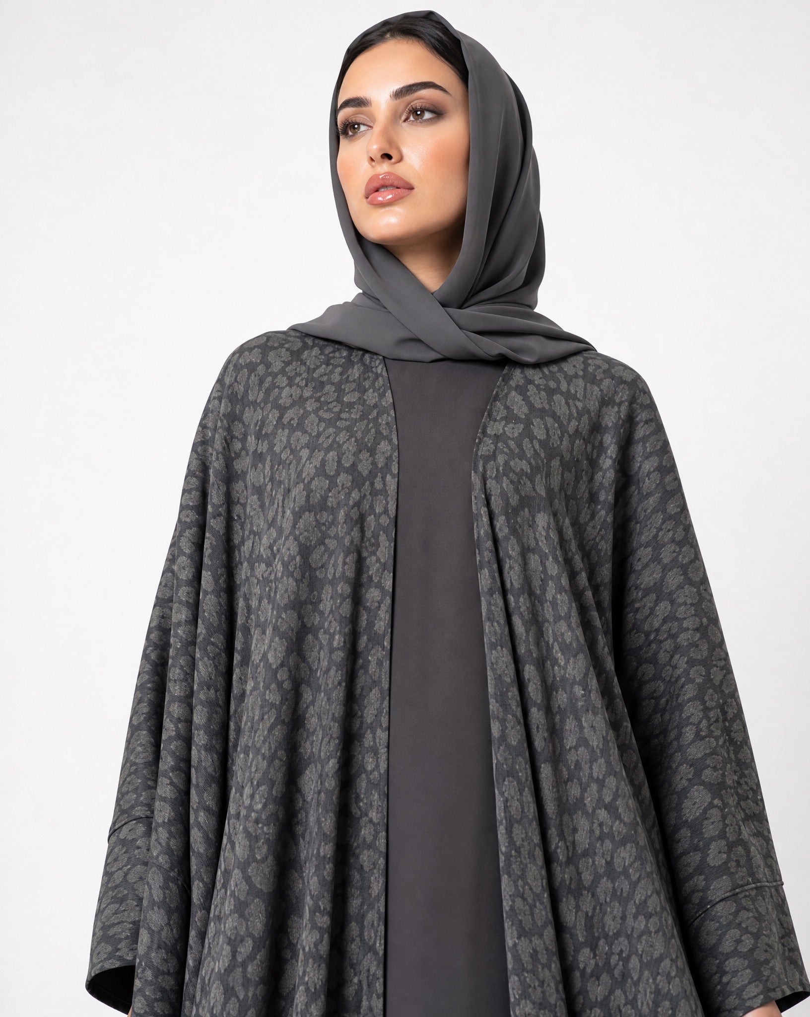340086-B ABAYA - PEARL COLLECTION - MIRA Y MANO