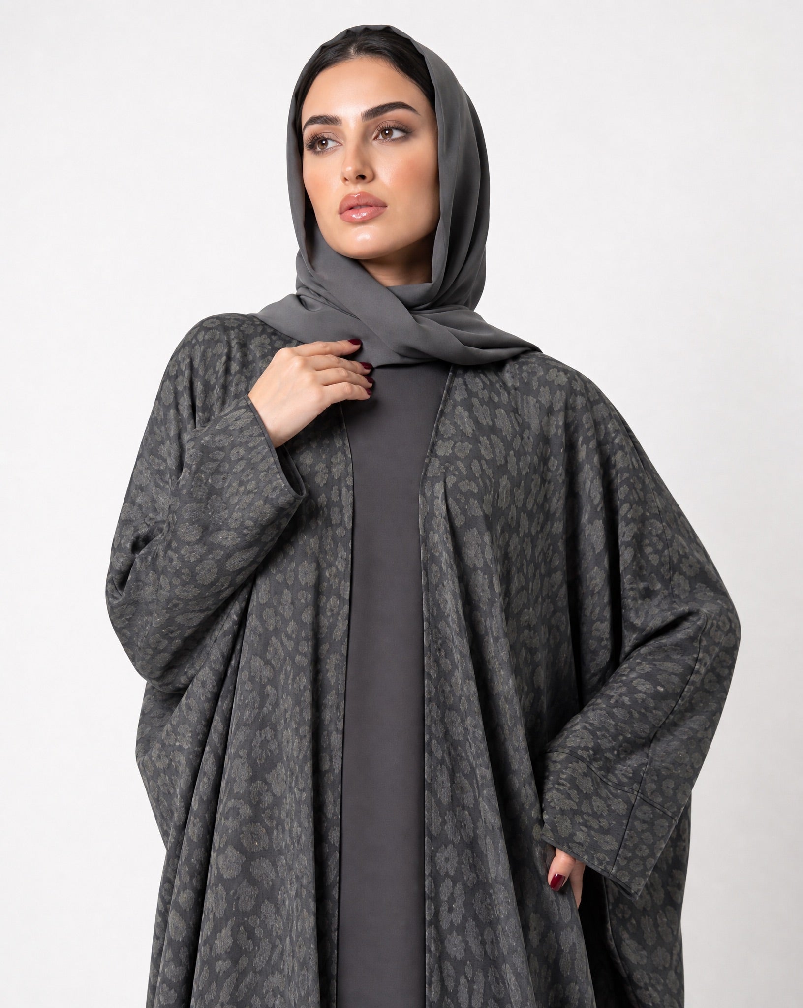 340086-B ABAYA - PEARL COLLECTION - MIRA Y MANO