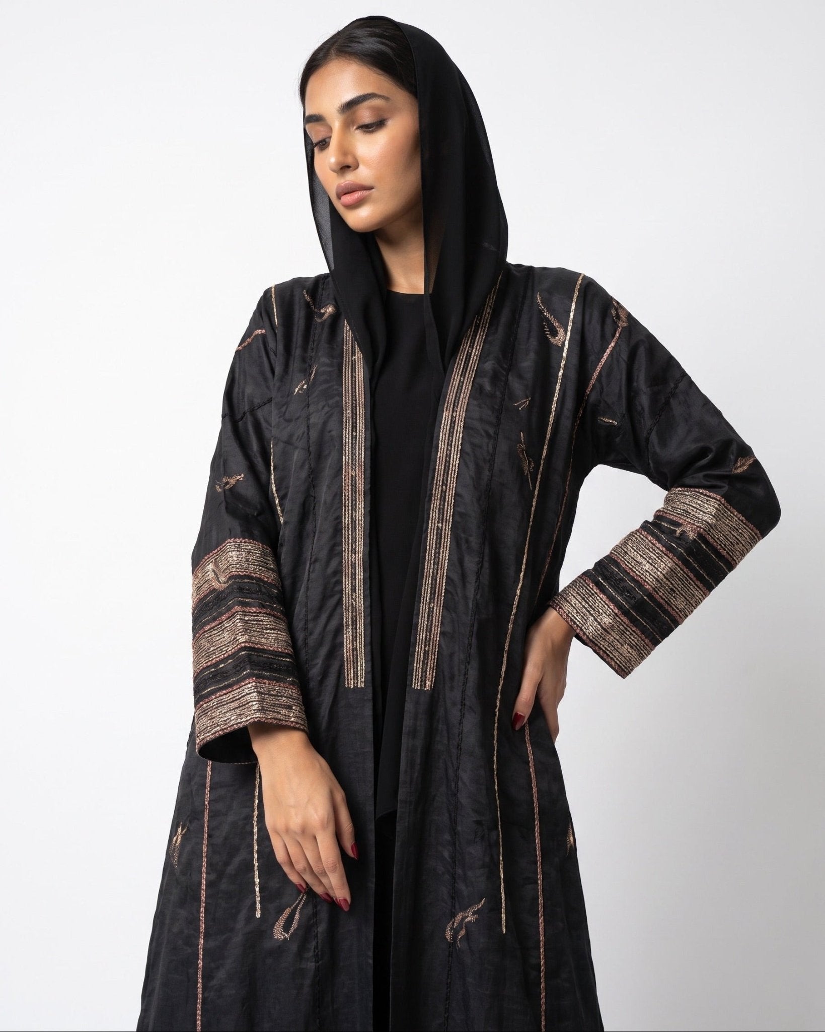 340118 – Black Silk Abaya - PEARL COLLECTION - MIRA Y MANO