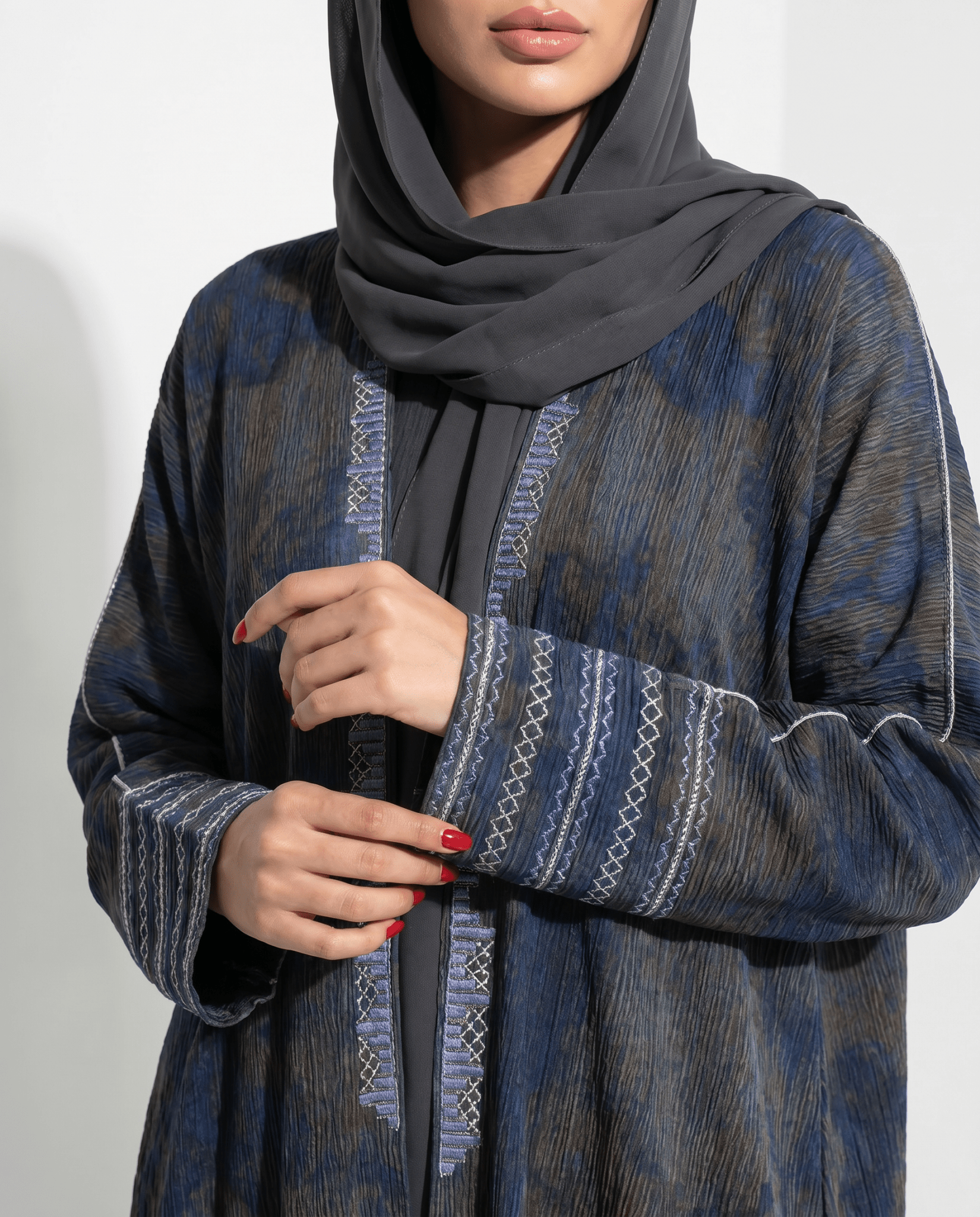 340131 - B ABAYA - PEARL COLLECTION - MIRA Y MANO