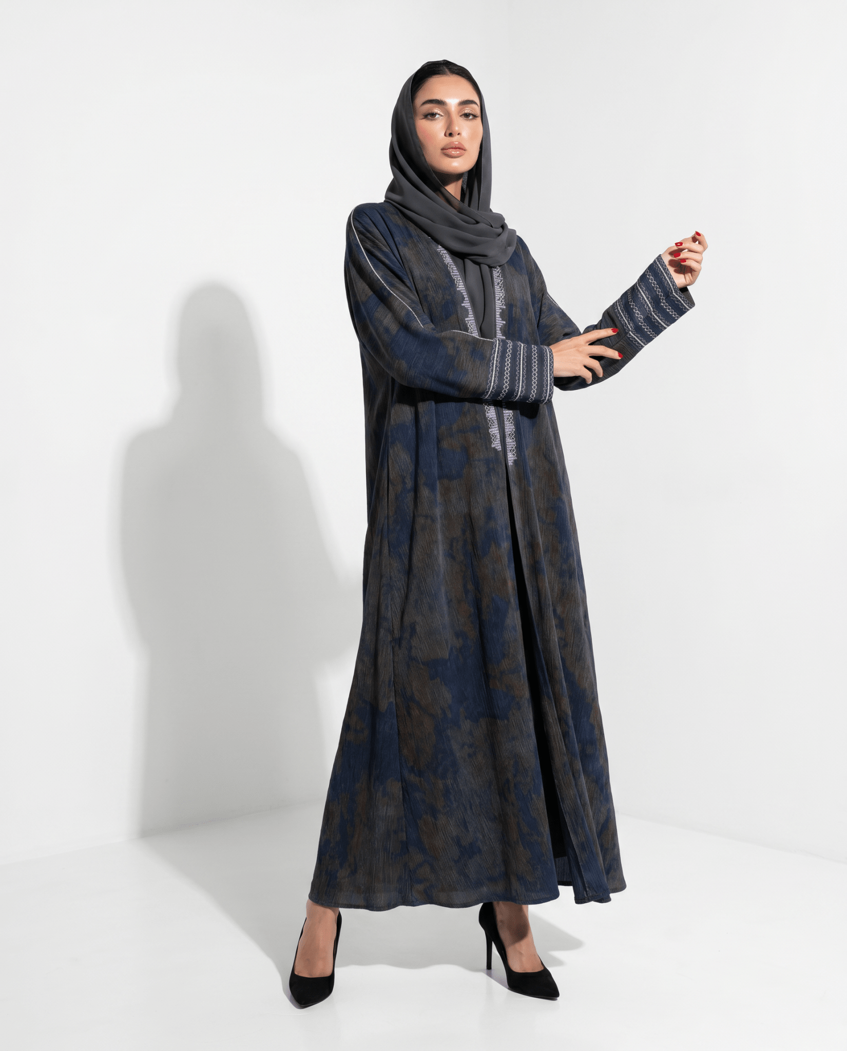 340131 - B ABAYA - PEARL COLLECTION - MIRA Y MANO