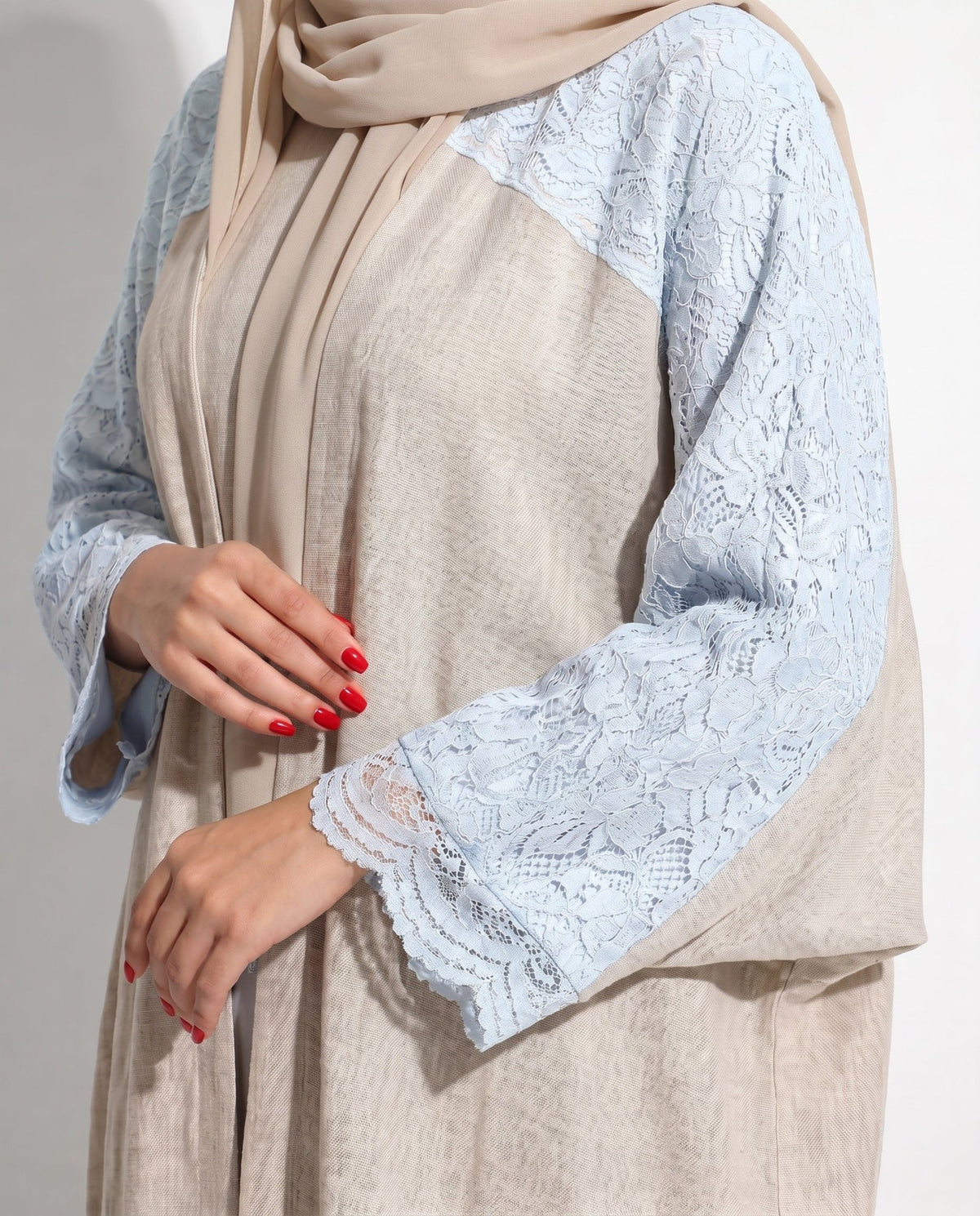 340132 – Beige Linen Abaya - PEARL COLLECTION - MIRA Y MANO