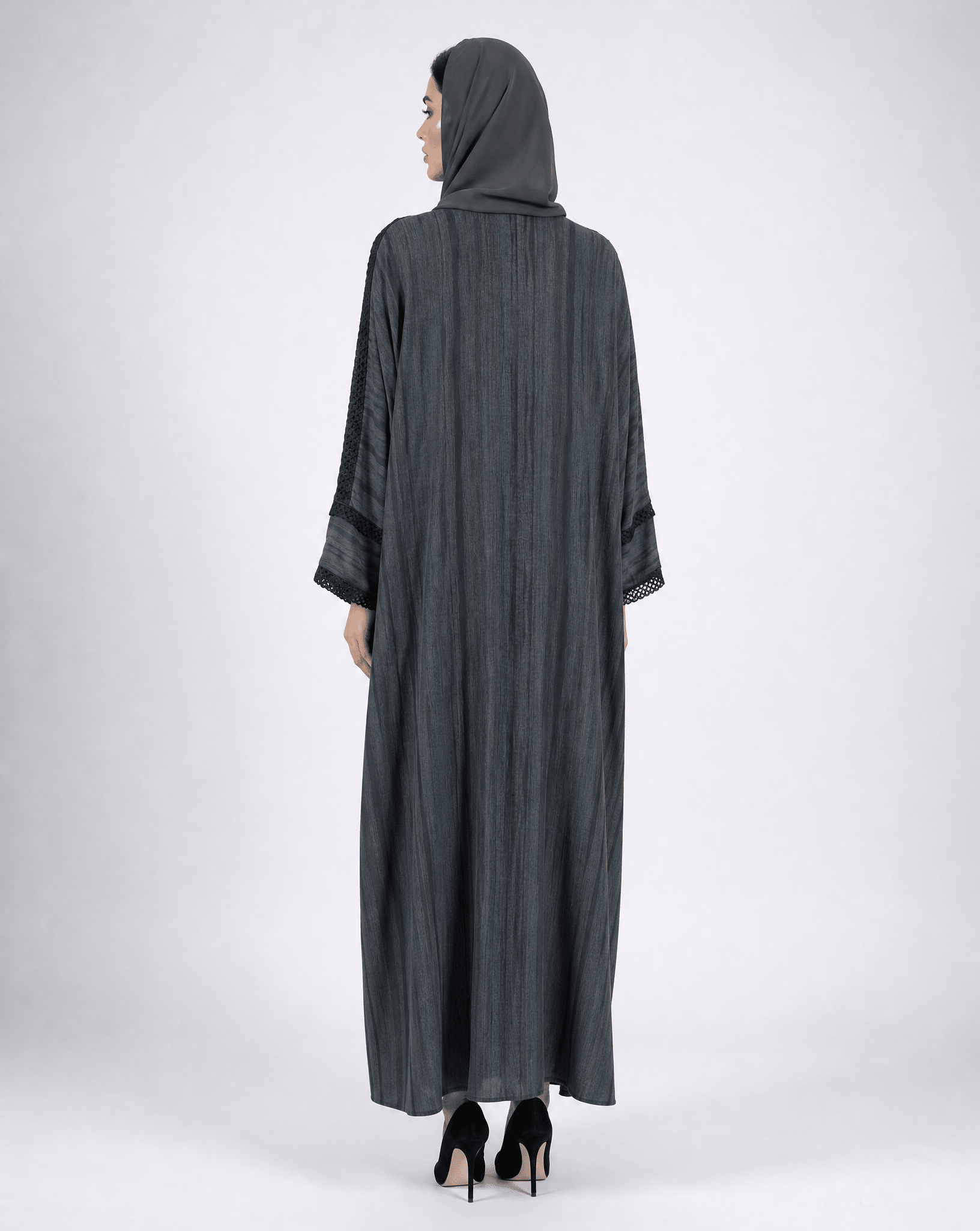 340135 - GY ABAYA - PEARL COLLECTION - MIRA Y MANO