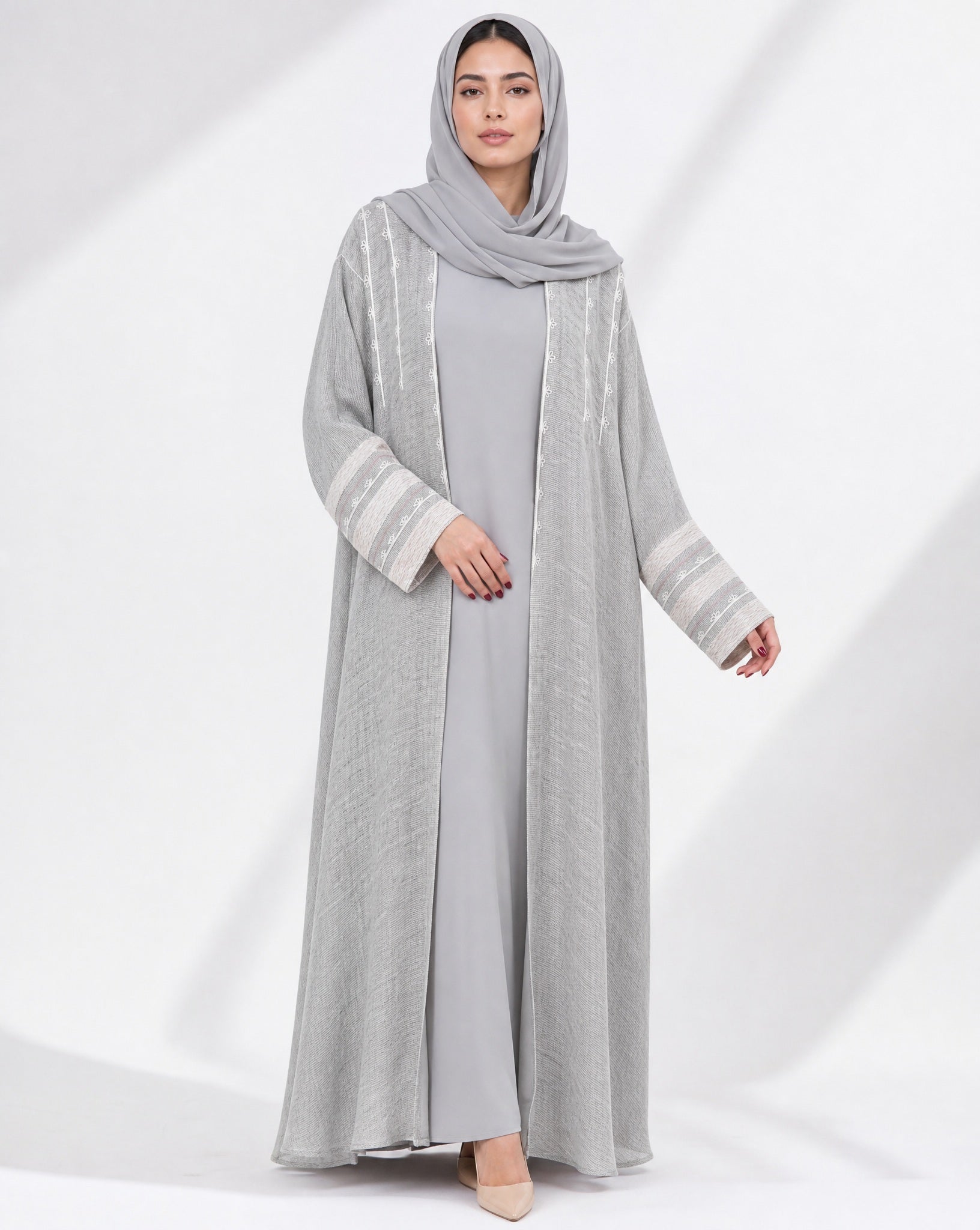 340141 – Beige Linen Abaya - PEARL COLLECTION - MIRA Y MANO