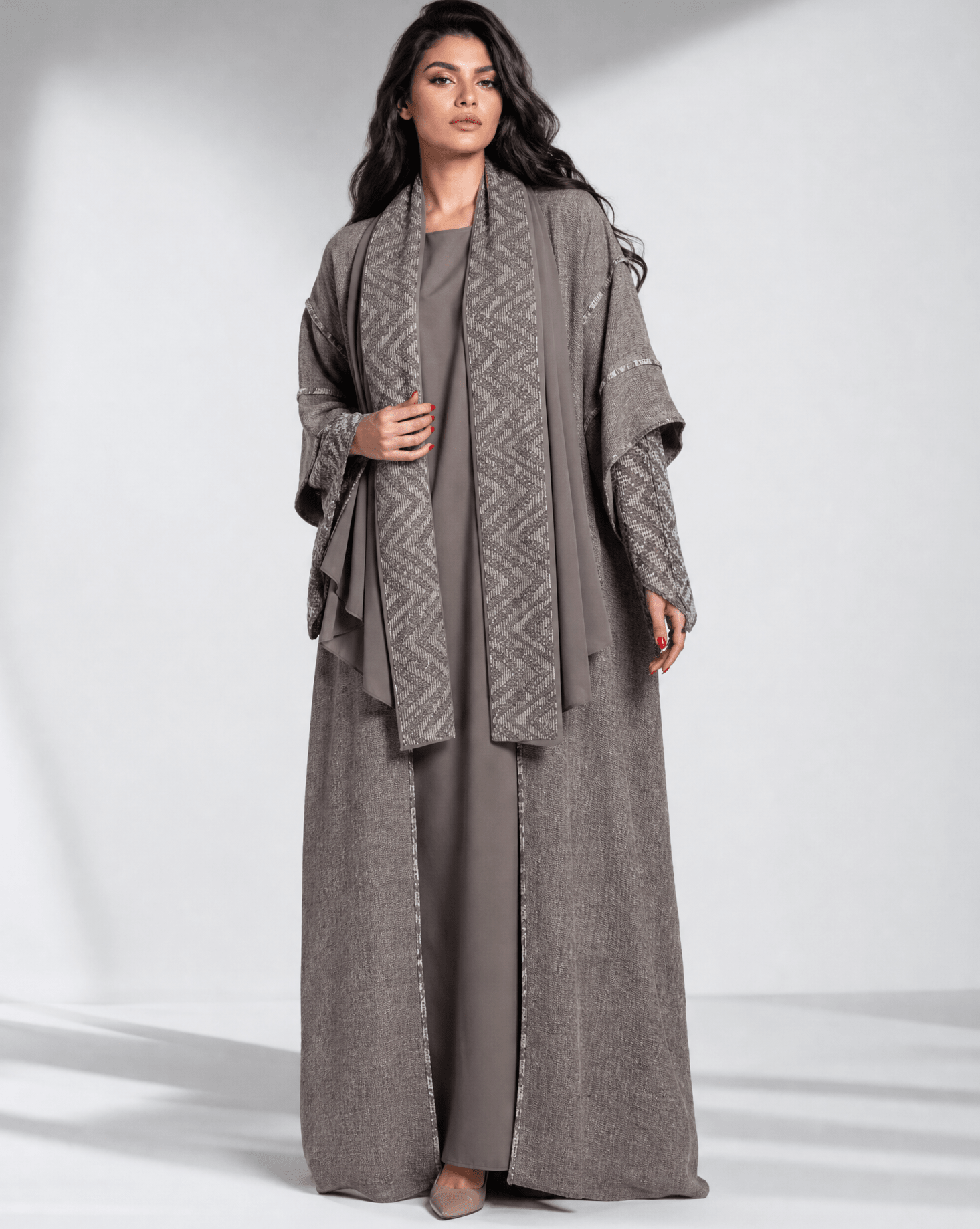 780032-GR ABAYA - PEARL COLLECTION - MIRA Y MANO