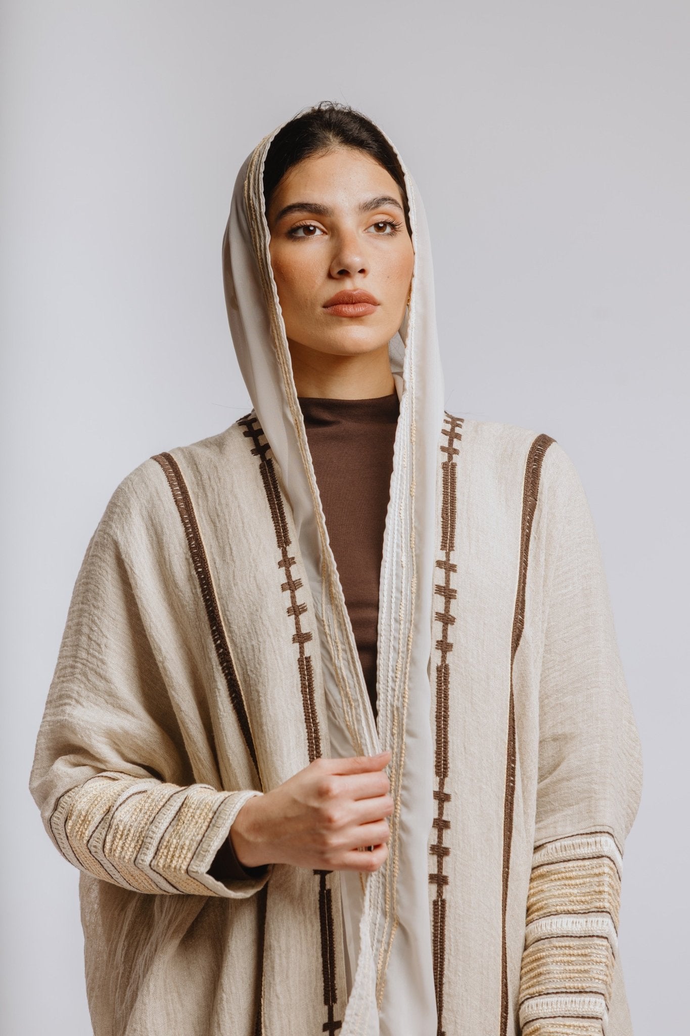 PEC 340095 ABAYA - PEARL COLLECTION - MIRA Y MANO