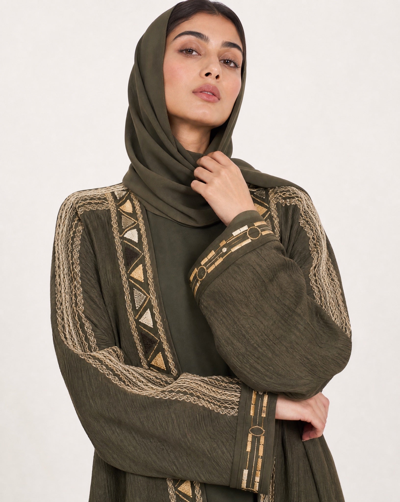 PEC 340097 ABAYA - PEARL COLLECTION - MIRA Y MANO