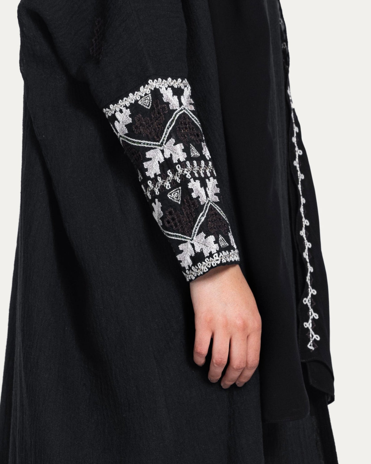 PEC 340098 – عباية كتان سوداء – صورة المنتج 8