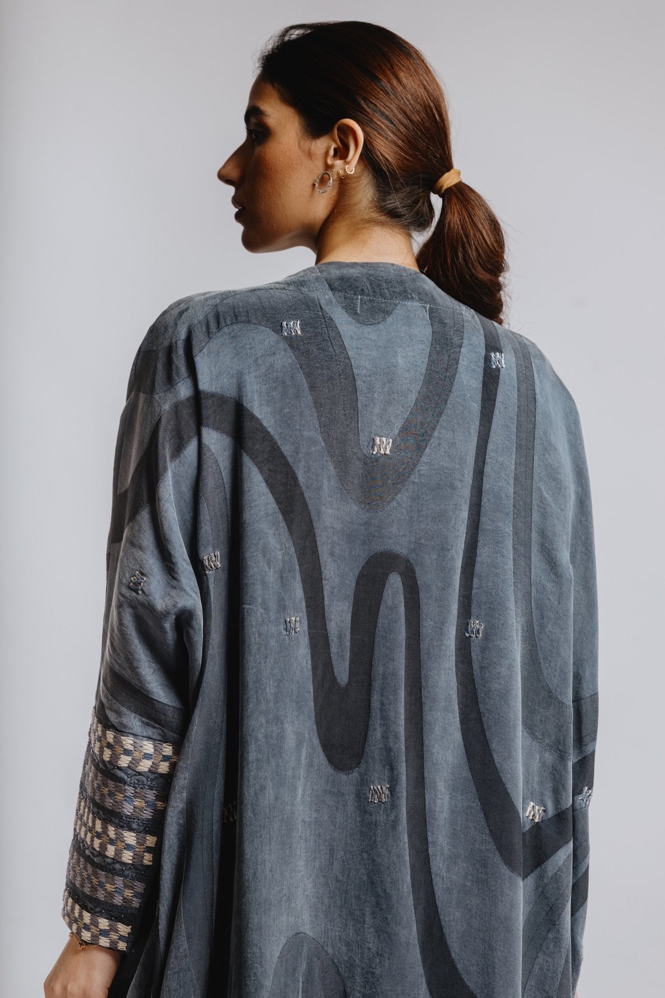 PEC 340101 ABAYA - PEARL COLLECTION - MIRA Y MANO