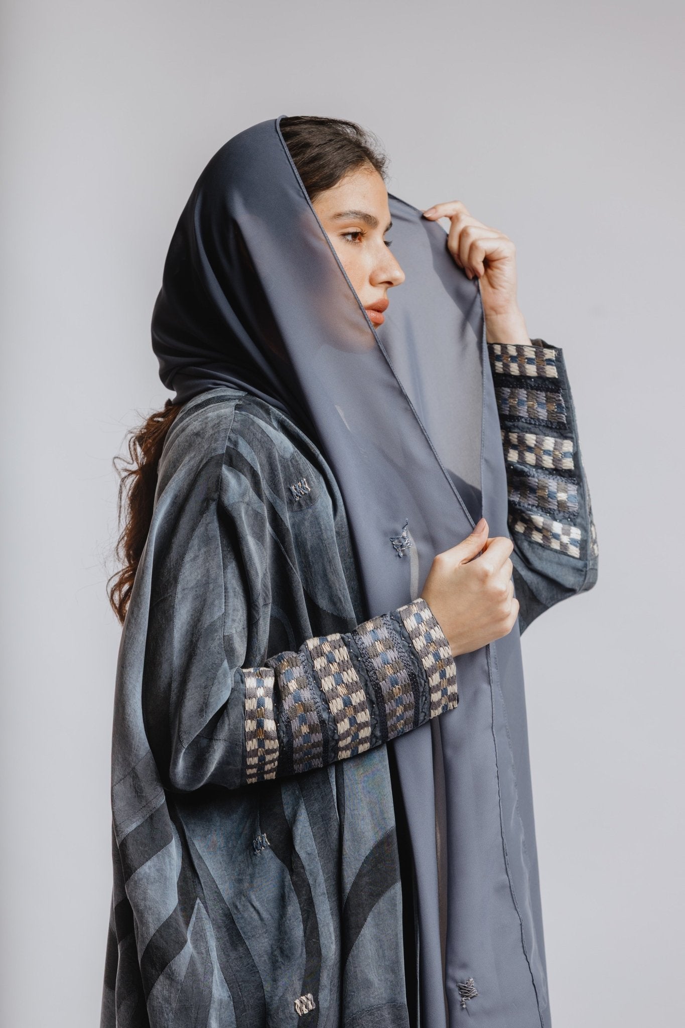 PEC 340101 ABAYA - PEARL COLLECTION - MIRA Y MANO