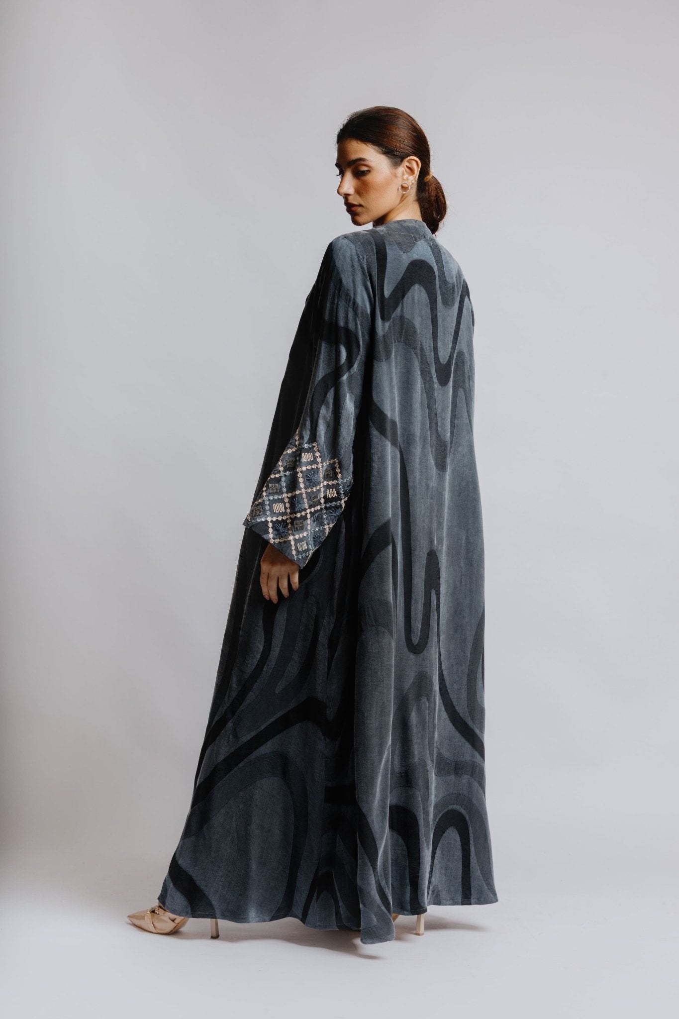 PEC 340102 ABAYA - PEARL COLLECTION - MIRA Y MANO