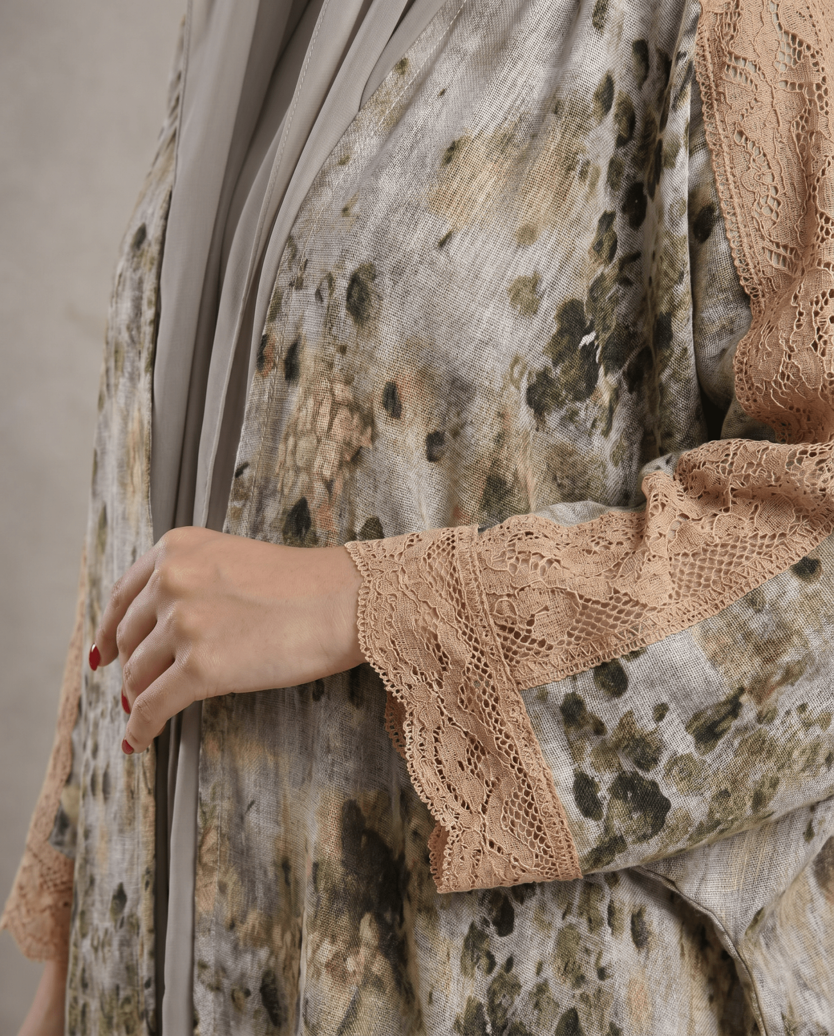 PEC 340115 ABAYA - PEARL COLLECTION - MIRA Y MANO